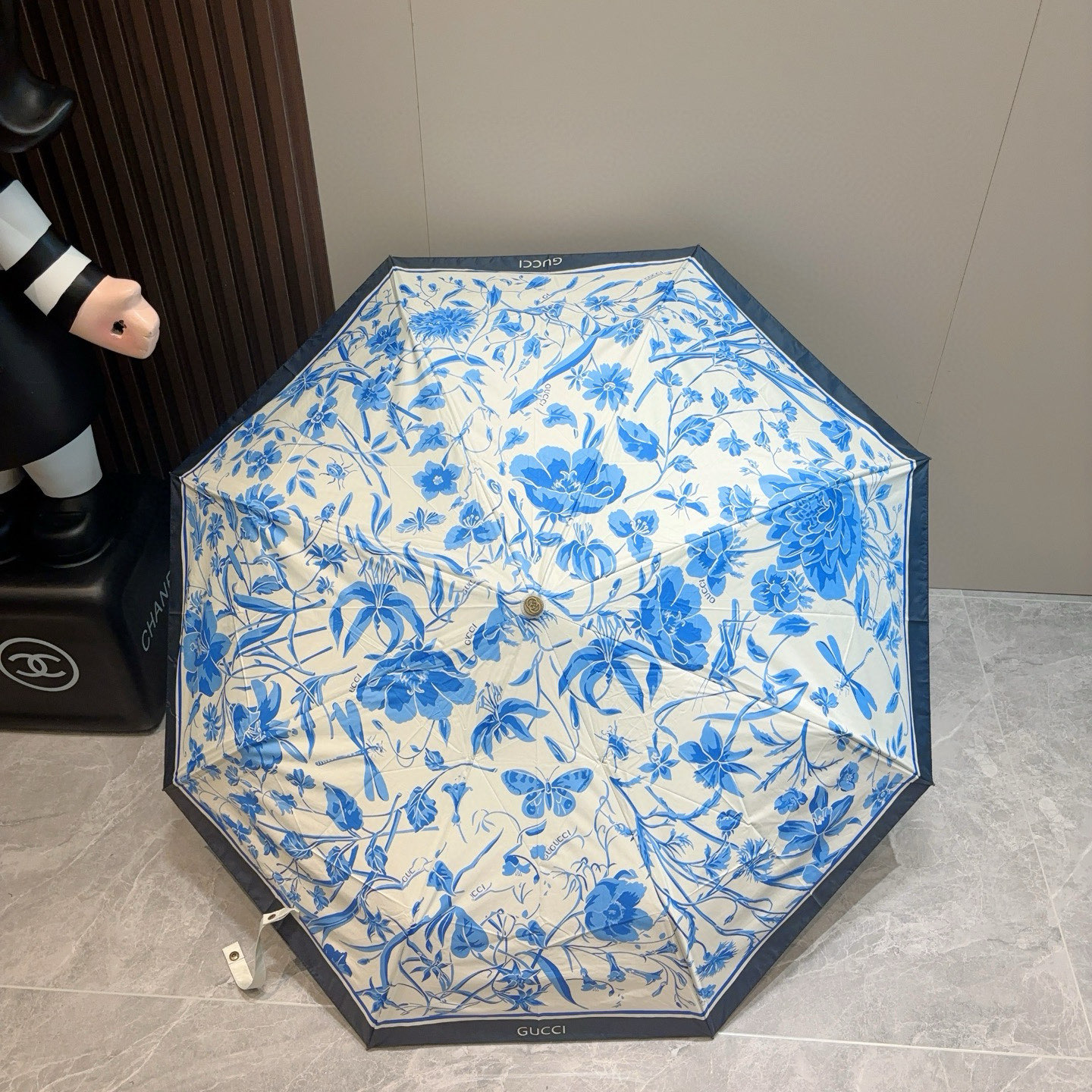  GUCCI古奇 三折自动折叠晴雨伞  时尚原单代工品质 细节精致 看得见的品质 打破一成不变 色泽纯正