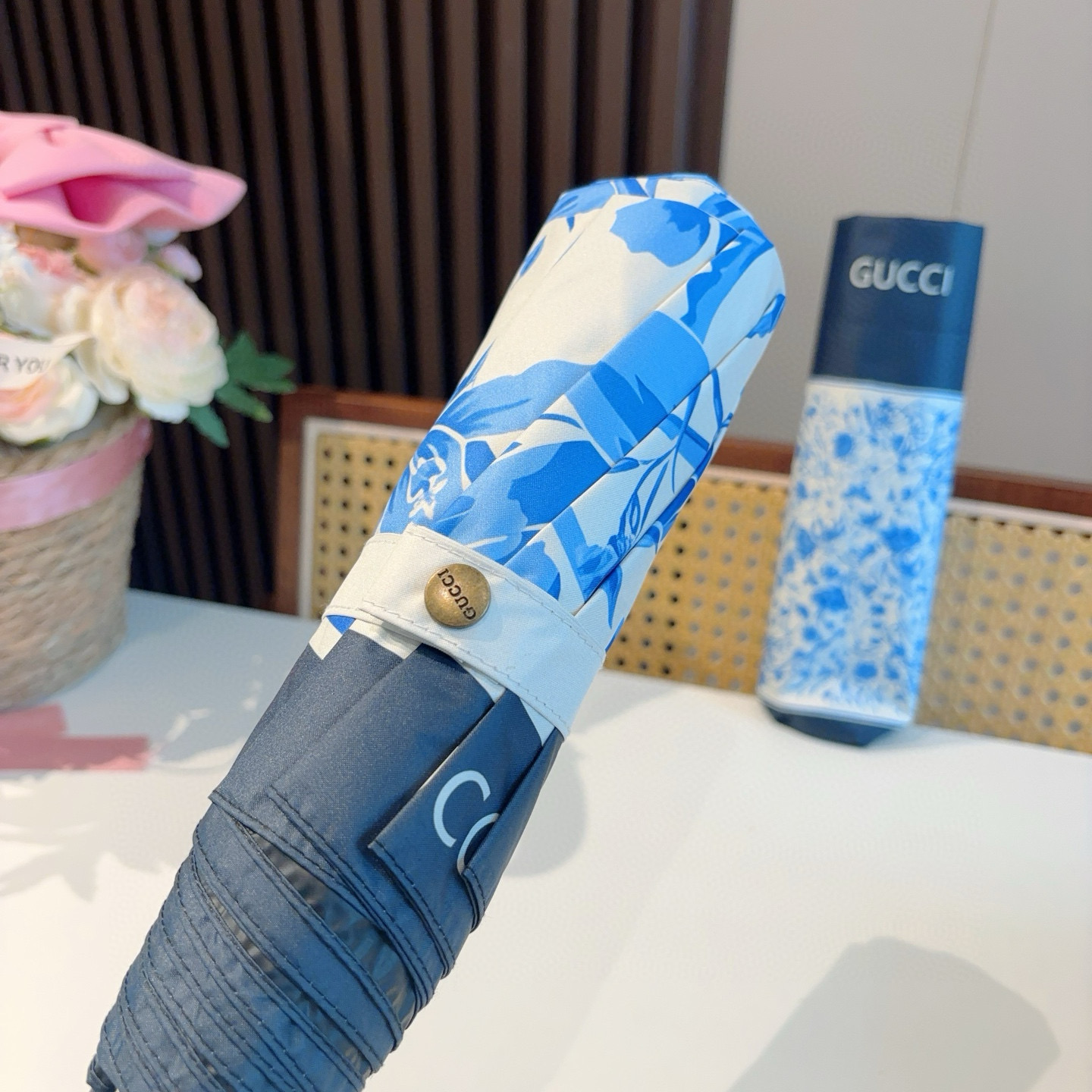 GUCCI古奇 三折自动折叠晴雨伞  时尚原单代工品质 细节精致 看得见的品质 打破一成不变 色泽纯正