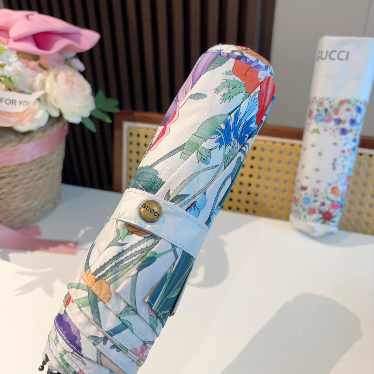  GUCCI古奇 三折自动折叠晴雨伞  时尚原单代工品质 细节精致 看得见的品质 打破一成不变 色泽纯正