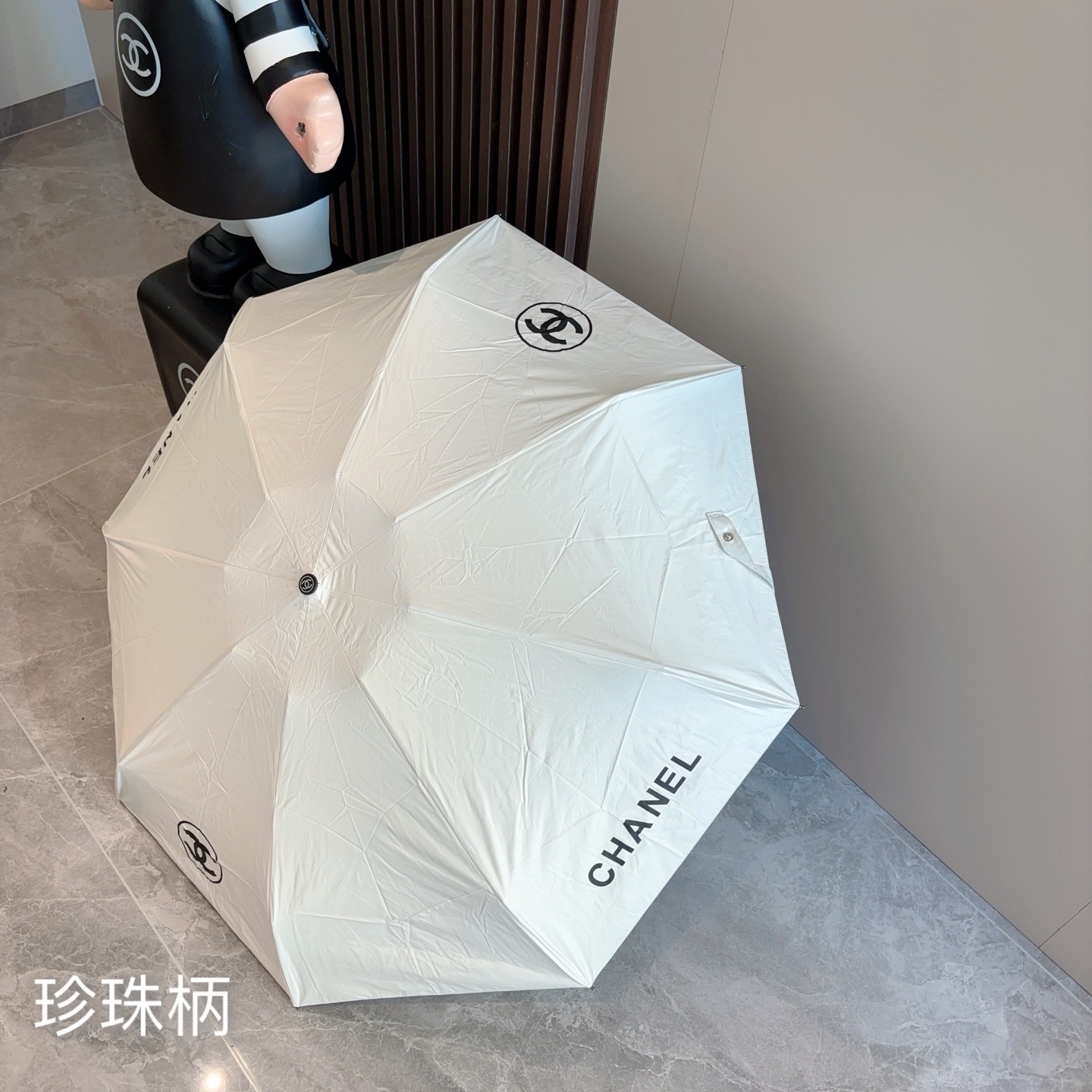  CHANEL（香奈儿）珍珠手柄 五折手动折叠晴雨伞 选用台湾进口UV防紫外线伞布 原单代工级品质  🌹