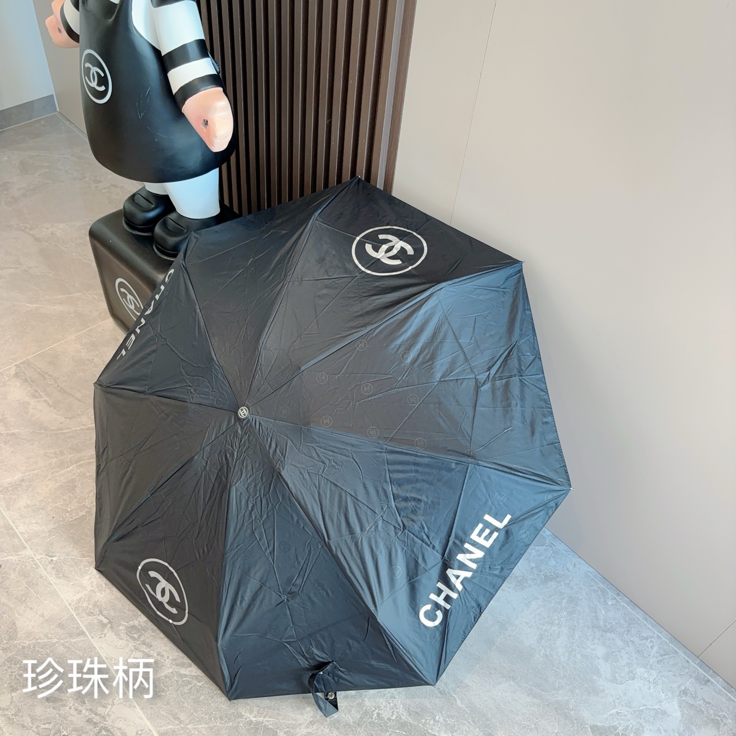  CHANEL（香奈儿）珍珠手柄 五折手动折叠晴雨伞 选用台湾进口UV防紫外线伞布 原单代工级品质  🌹