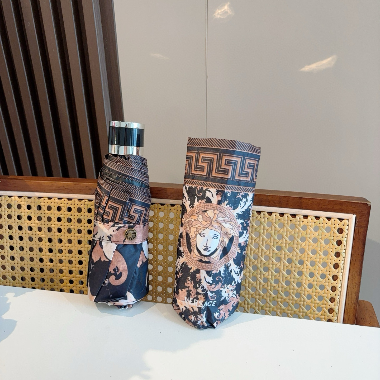  范思哲（VERSACE）新款 五折手开折叠晴雨伞 年度最新火爆单品  原单代工级品质 第一代210T碰