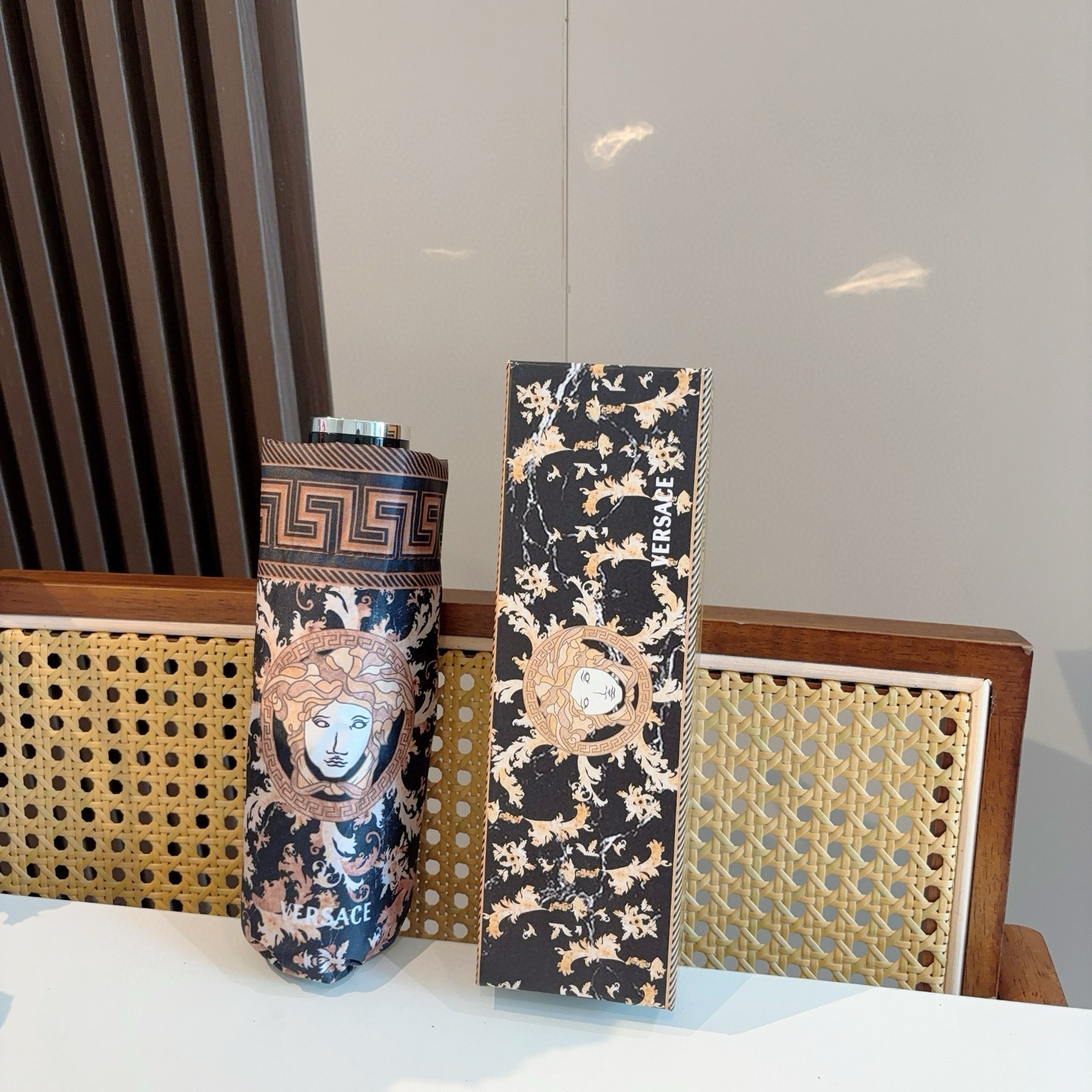  范思哲（VERSACE）新款 五折手开折叠晴雨伞 年度最新火爆单品  原单代工级品质 第一代210T碰