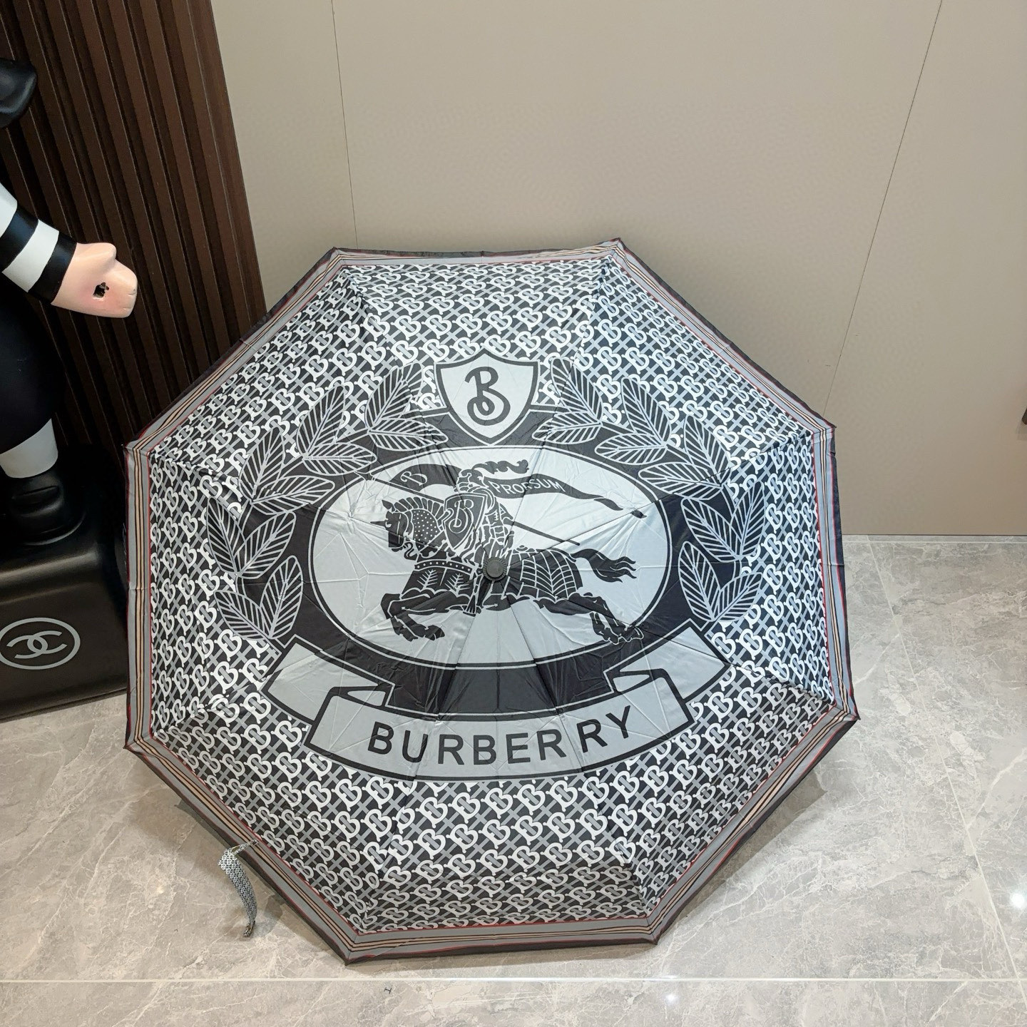 BURBERRY（巴宝莉） 三折自动折叠晴雨伞 年度巅峰之作 经典 高雅 时髦 这就是被称为英国BUR