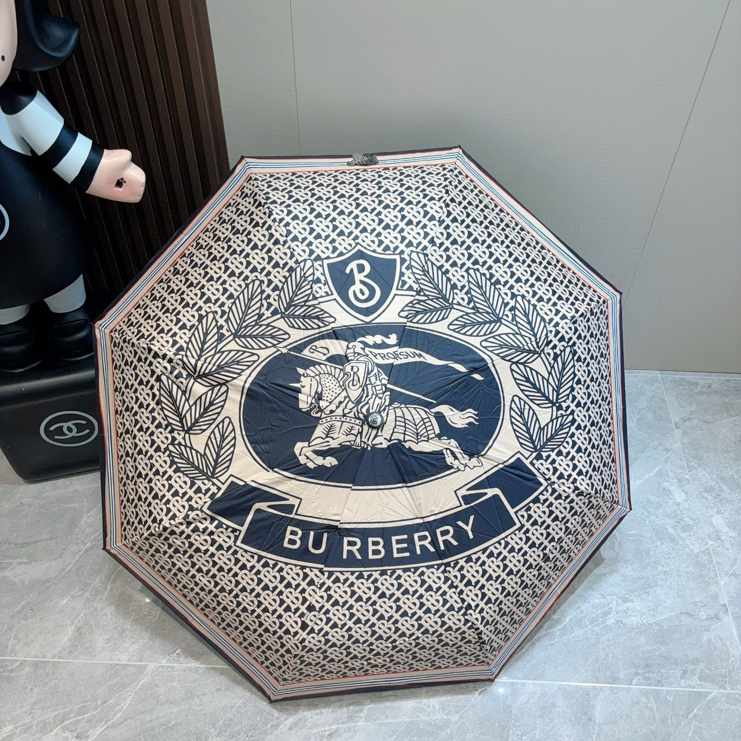  BURBERRY（巴宝莉） 三折自动折叠晴雨伞 年度巅峰之作 经典 高雅 时髦 这就是被称为英国BUR