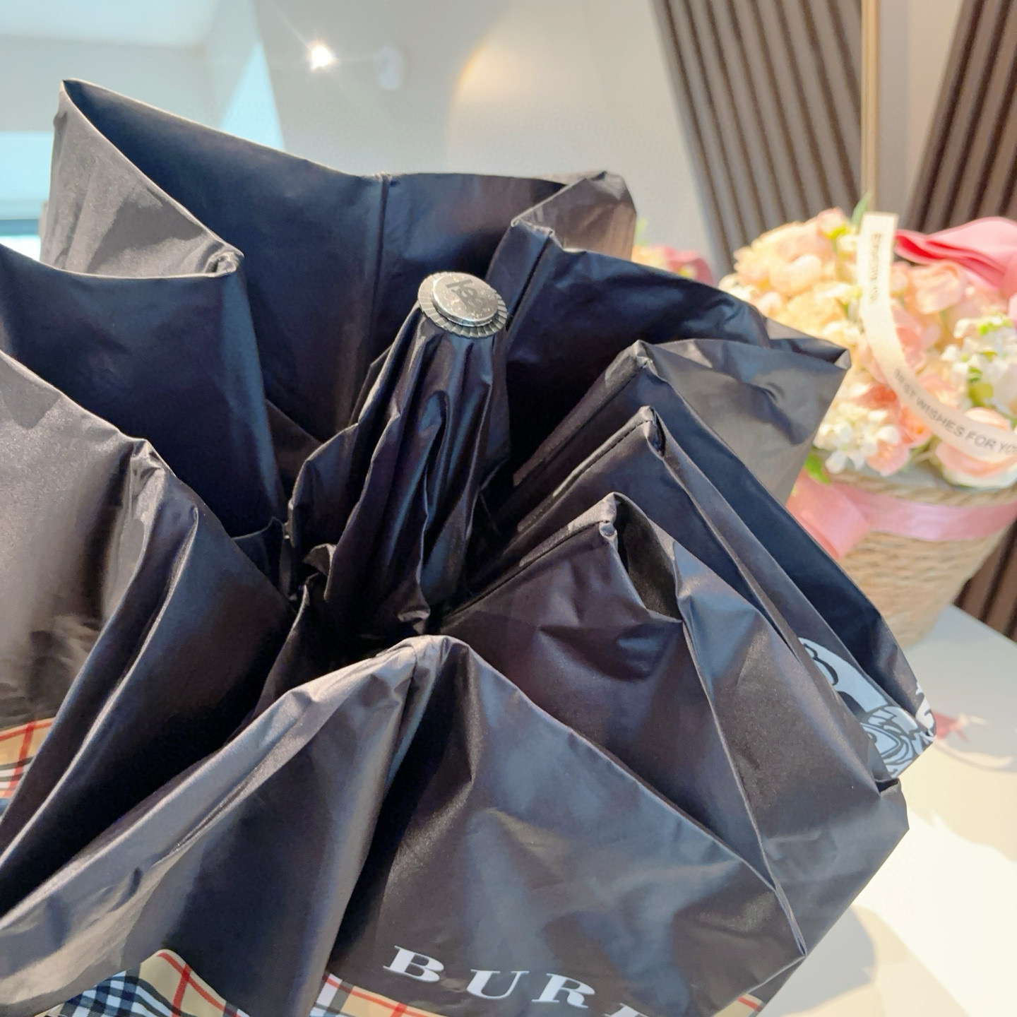  BURBERRY（巴宝莉） 三折自动折叠晴雨伞 年度巅峰之作 经典 高雅 时髦 这就是被称为英国BUR