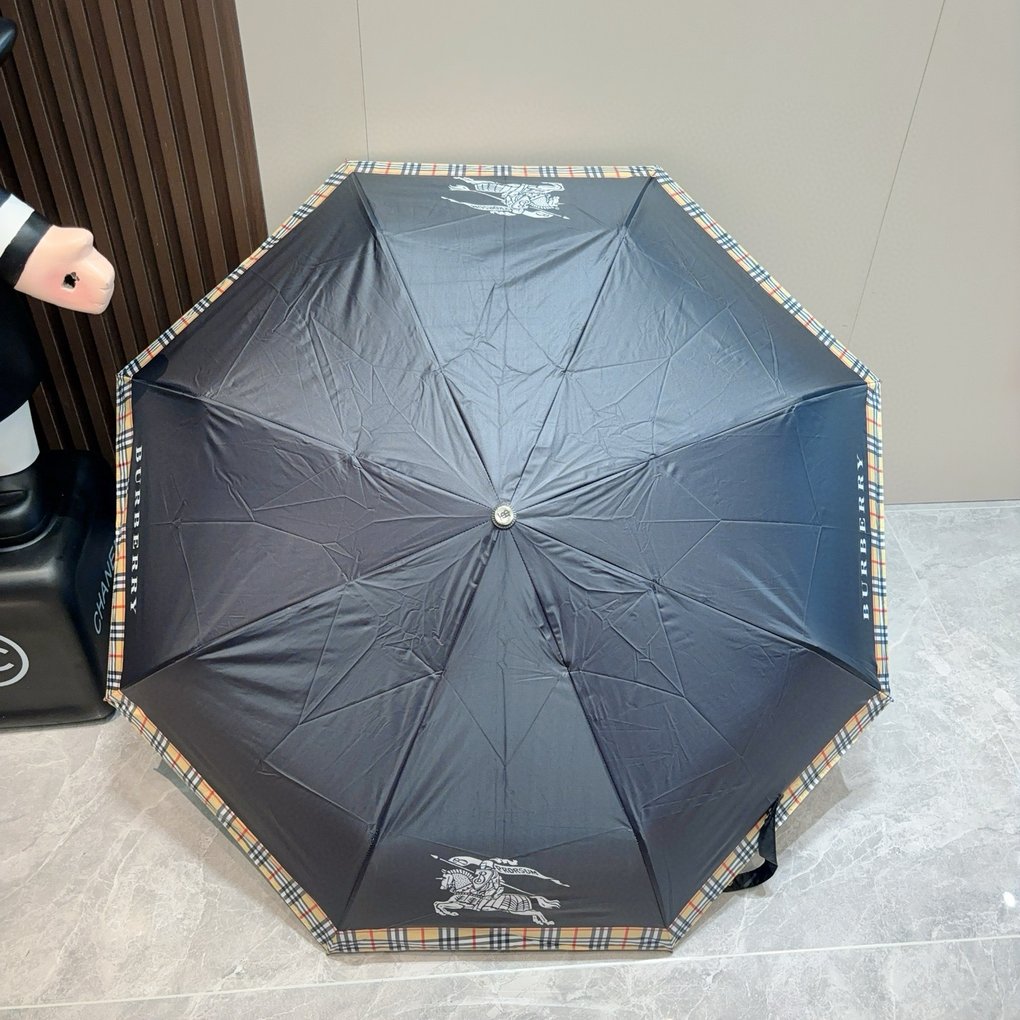  BURBERRY（巴宝莉） 三折自动折叠晴雨伞 年度巅峰之作 经典 高雅 时髦 这就是被称为英国BUR