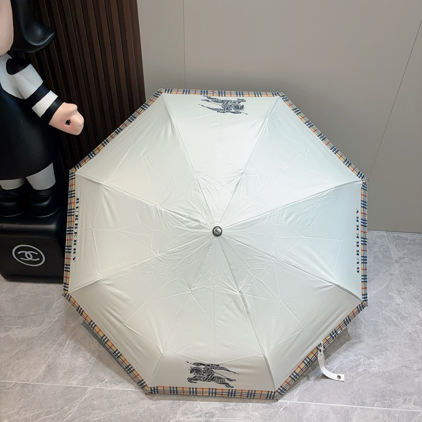  BURBERRY（巴宝莉） 三折自动折叠晴雨伞 年度巅峰之作 经典 高雅 时髦 这就是被称为英国BUR