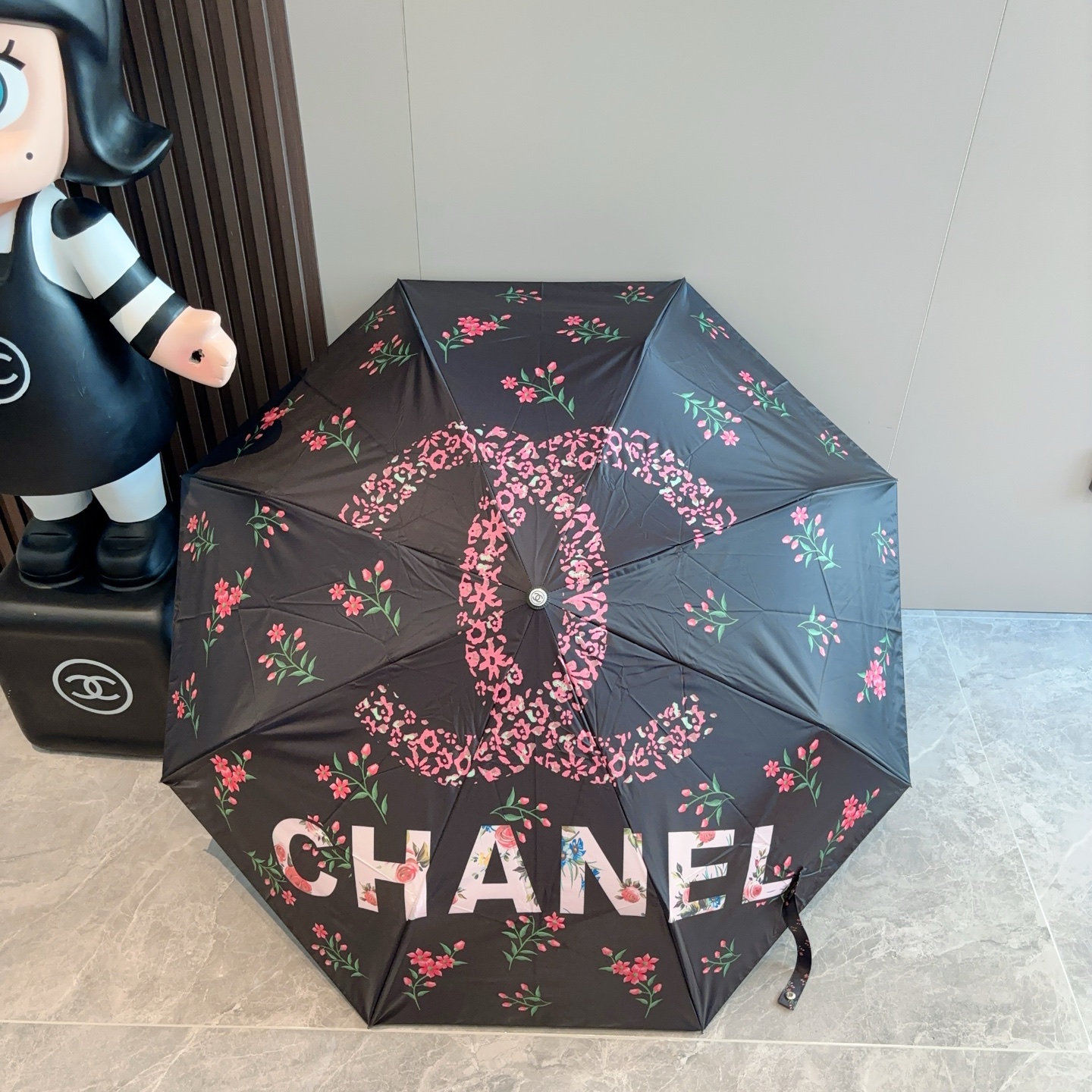 CHANEL（香奈儿）三折手开折叠晴雨伞 做工精细 气质 时尚 炒鸡好看！防紫外线 人手必备 ！