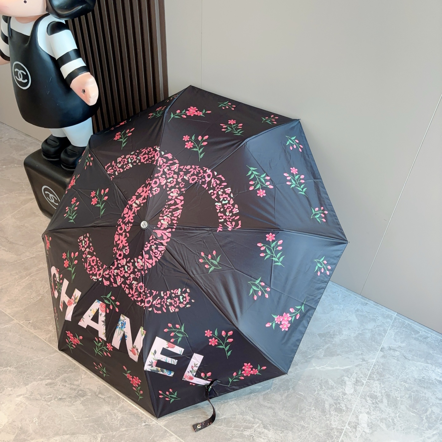CHANEL（香奈儿）三折手开折叠晴雨伞 做工精细 气质 时尚 炒鸡好看！防紫外线 人手必备 ！
