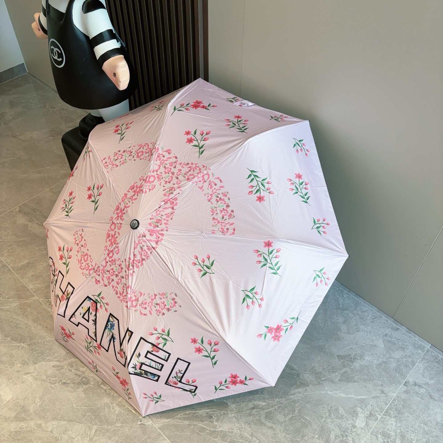 CHANEL（香奈儿） 三折手开折叠晴雨伞 做工精细 气质 时尚 炒鸡好看！防紫外线 人手必备 ！