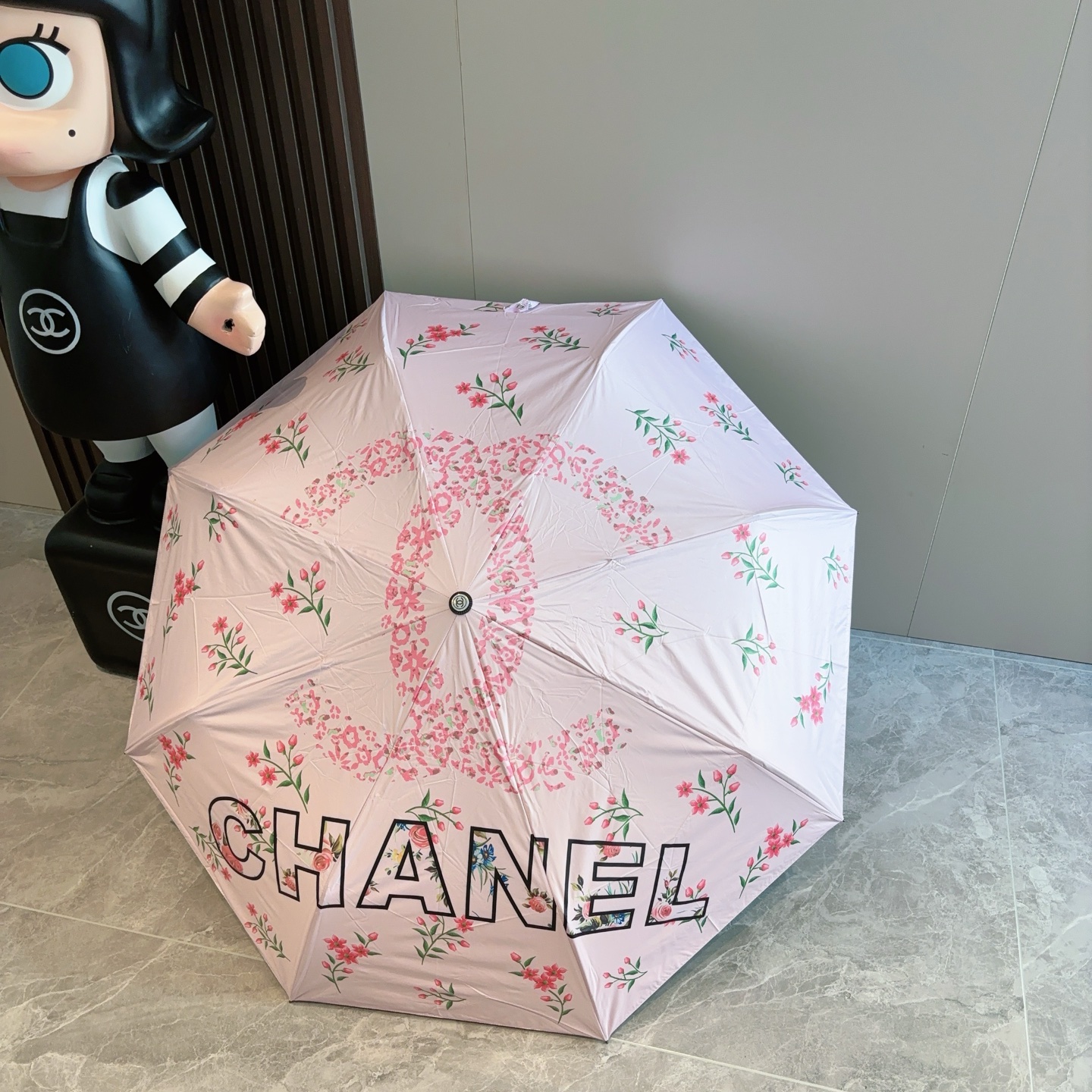 CHANEL（香奈儿） 三折手开折叠晴雨伞 做工精细 气质 时尚 炒鸡好看！防紫外线 人手必备 ！
