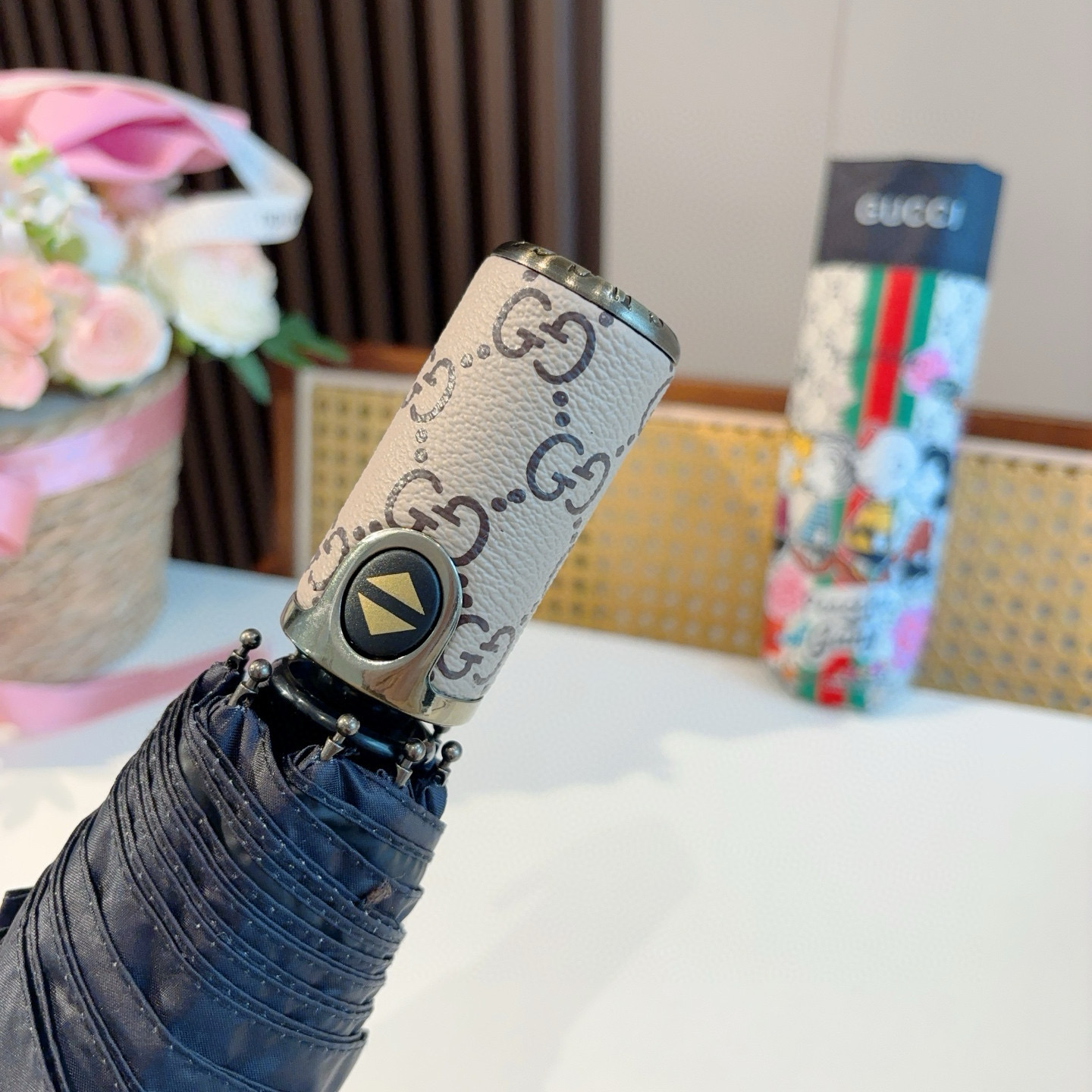 GUCCI（古奇）新款  三折自动折叠晴雨伞 选用台湾进口UV防紫外线伞布 原单代工级品质  🌹