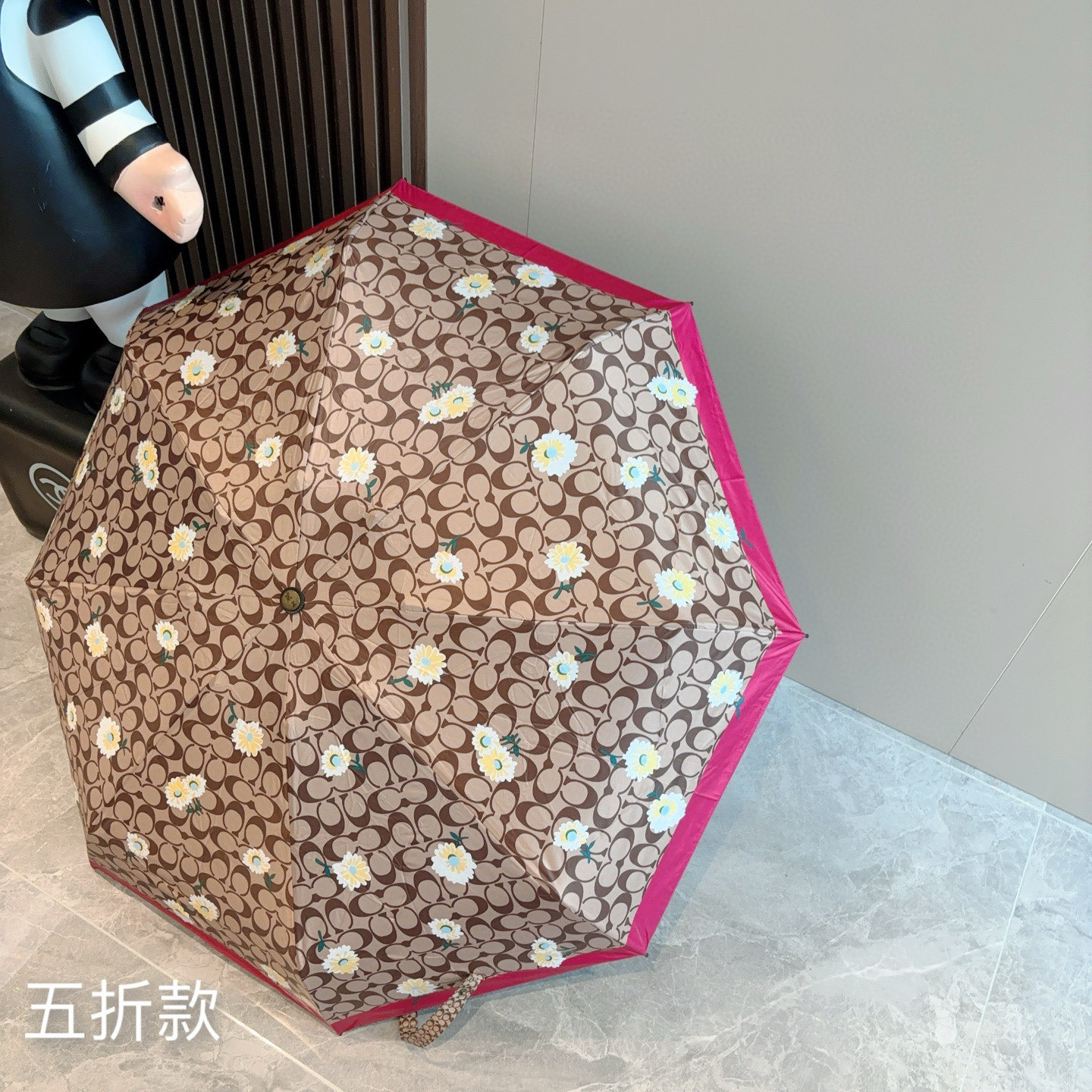  Coach 蔻驰 木柄 五折手开晴雨伞 晴天遮阳 雨天遮雨 原单代工品质 带防紫外线涂层 长度30cm