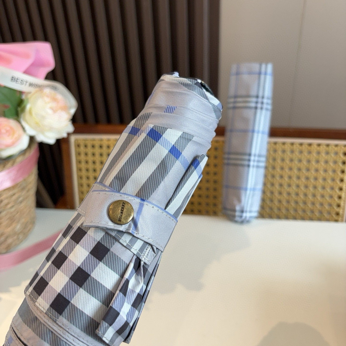  BURBERRY（巴宝莉） 三折自动折叠晴雨伞 年度巅峰之作 经典 高雅 时髦 这就是被称为英国BUR