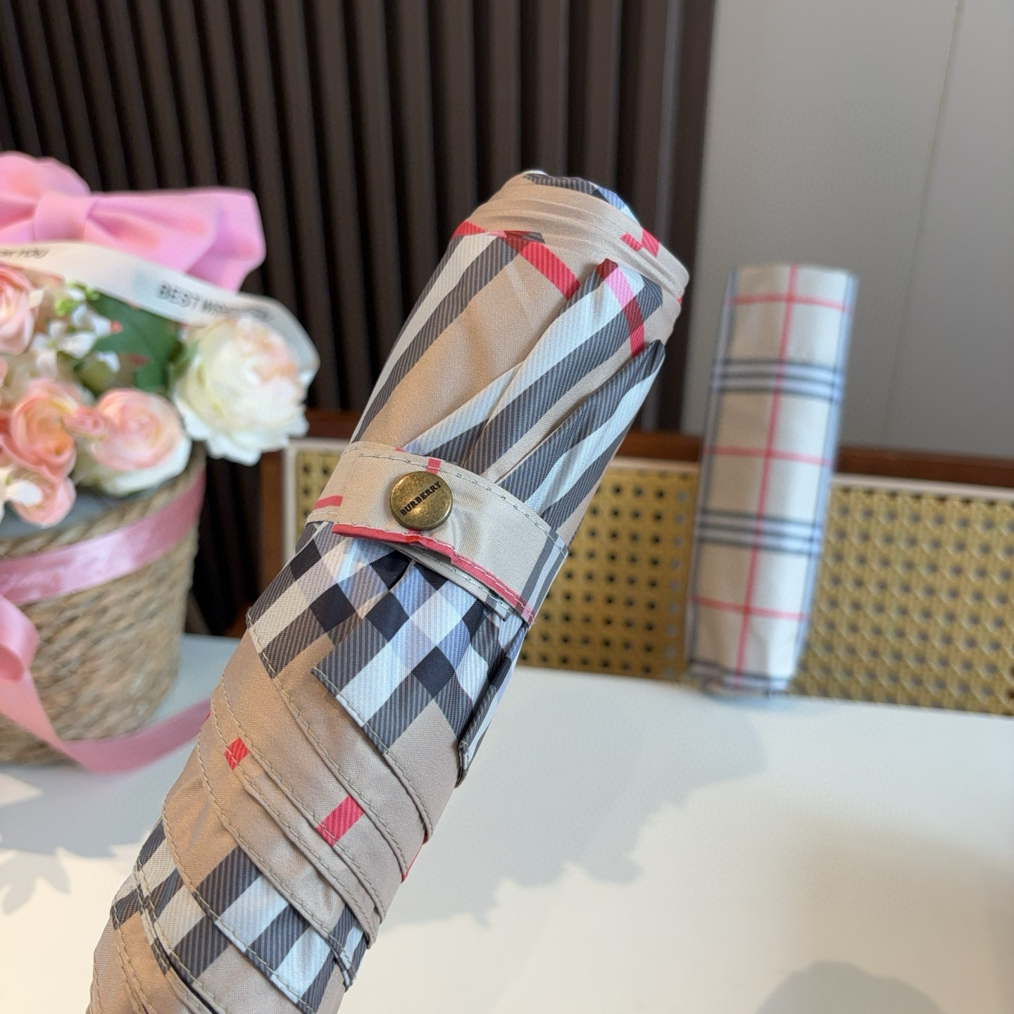  BURBERRY（巴宝莉） 三折自动折叠晴雨伞 年度巅峰之作 经典 高雅 时髦 这就是被称为英国BUR
