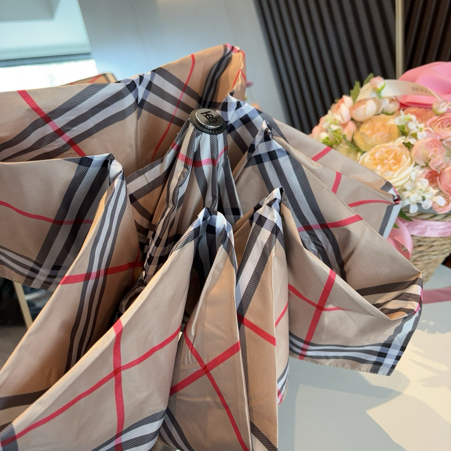  BURBERRY（巴宝莉） 三折自动折叠晴雨伞 年度巅峰之作 经典 高雅 时髦 这就是被称为英国BUR