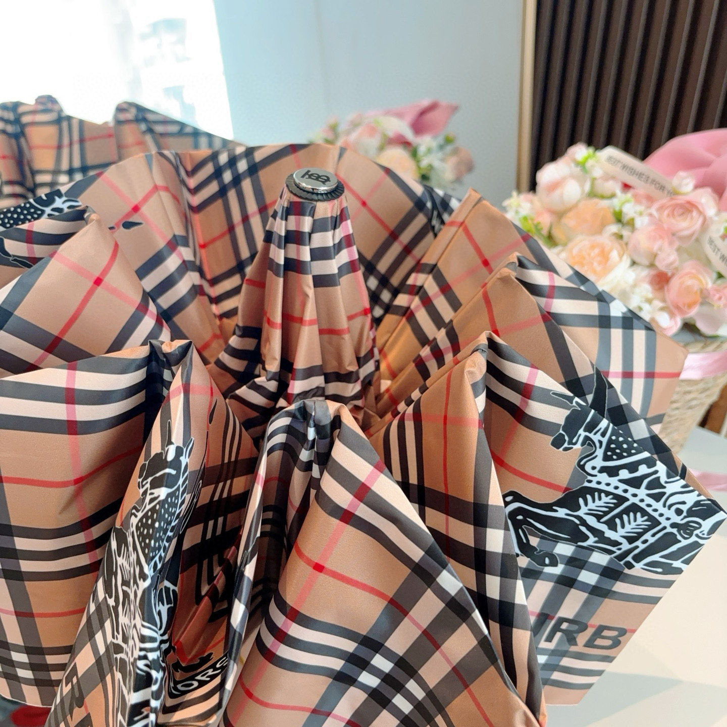  BURBERRY（巴宝莉） 三折自动折叠晴雨伞 年度巅峰之作 经典 高雅 时髦 这就是被称为英国BUR