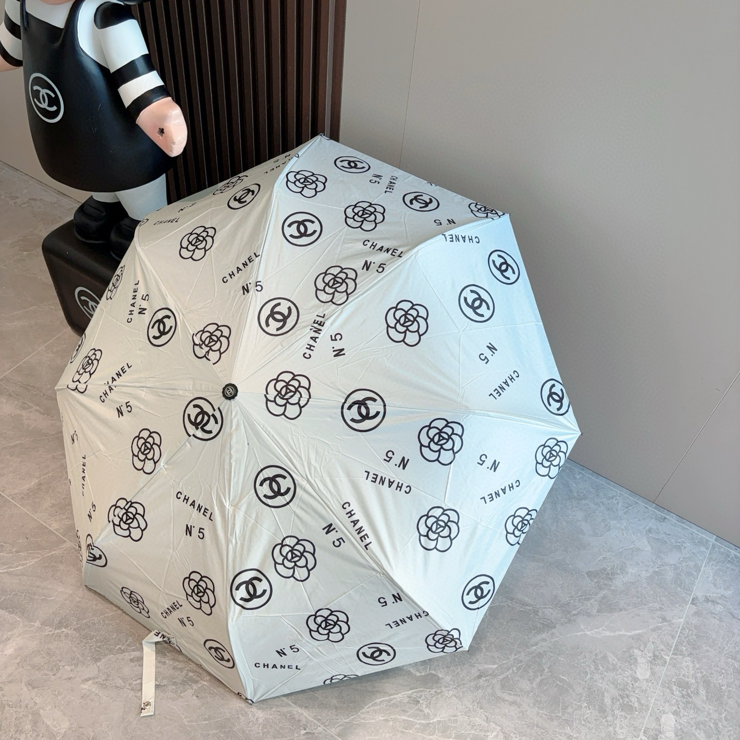  CHANEL香奈儿 三折自动折叠晴雨伞  时尚原单代工品质 细节精致 看得见的品质 打破一成不变 色泽