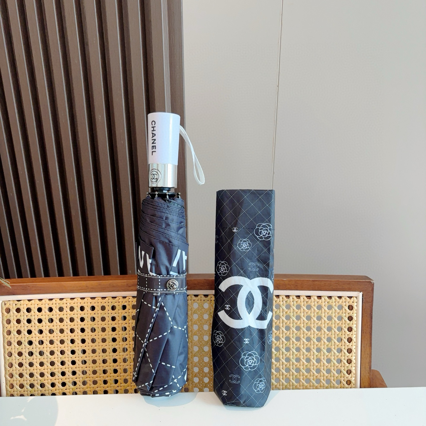  CHANEL香奈儿 三折自动折叠晴雨伞  时尚原单代工品质 细节精致 看得见的品质 打破一成不变 色泽