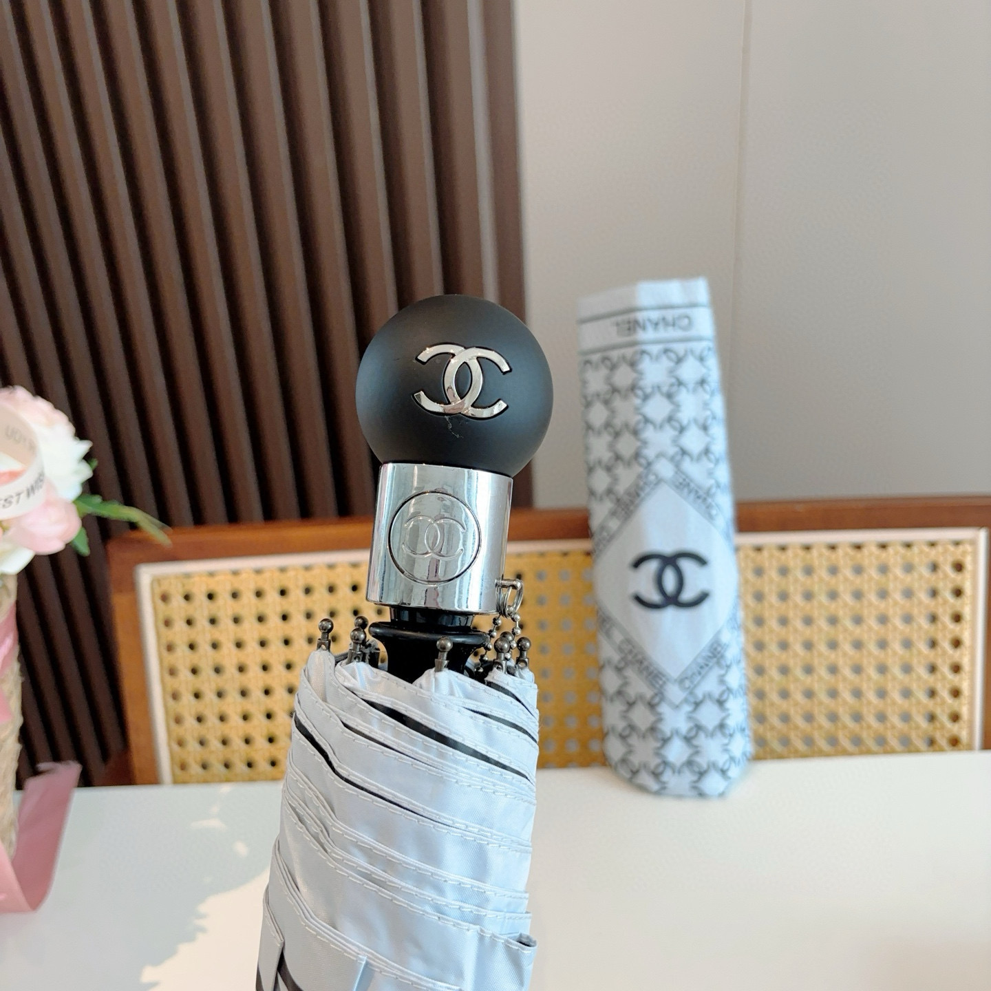  CHANEL香奈儿 三折自动折叠晴雨伞  时尚原单代工品质 细节精致 看得见的品质 打破一成不变 色泽