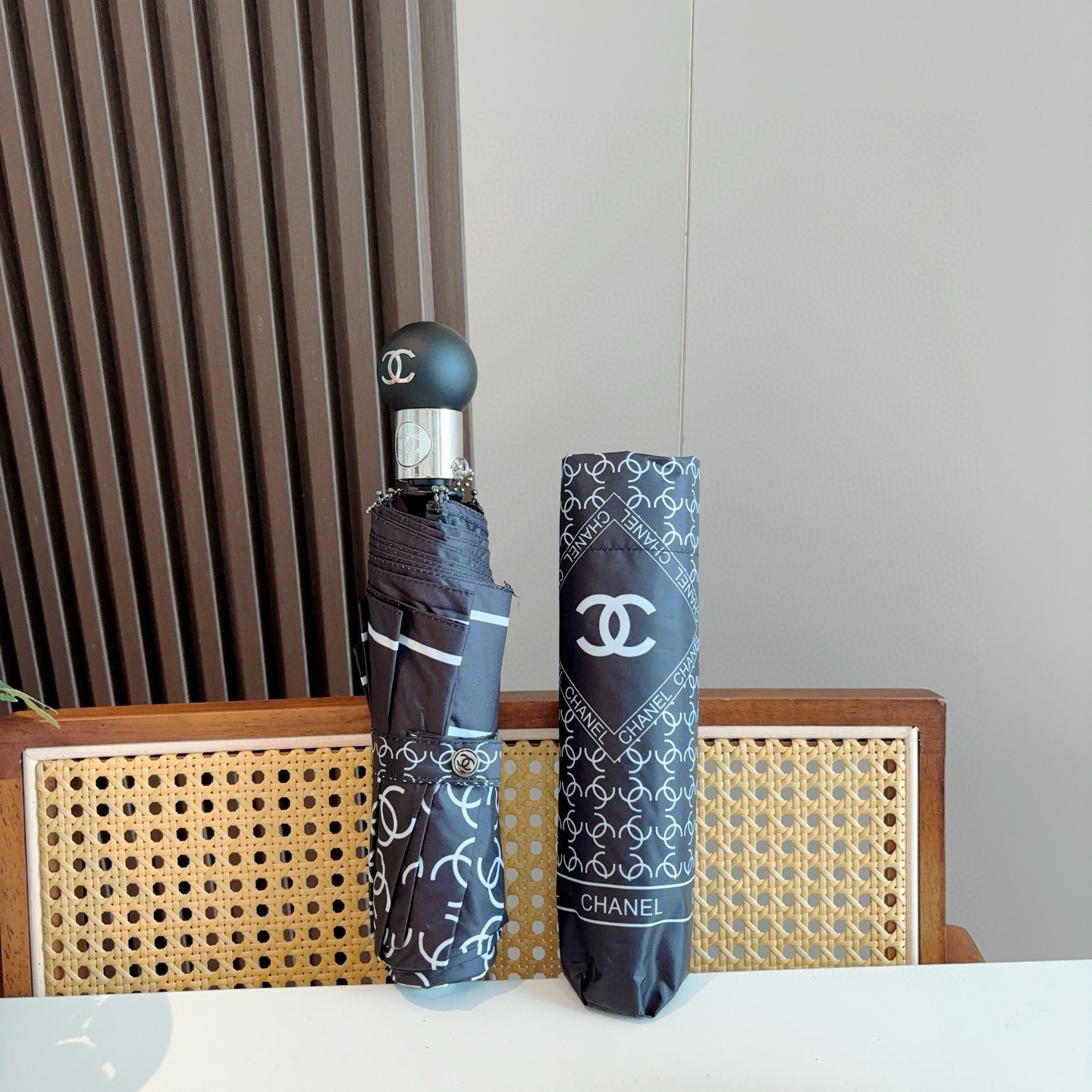  CHANEL香奈儿 三折自动折叠晴雨伞  时尚原单代工品质 细节精致 看得见的品质 打破一成不变 色泽