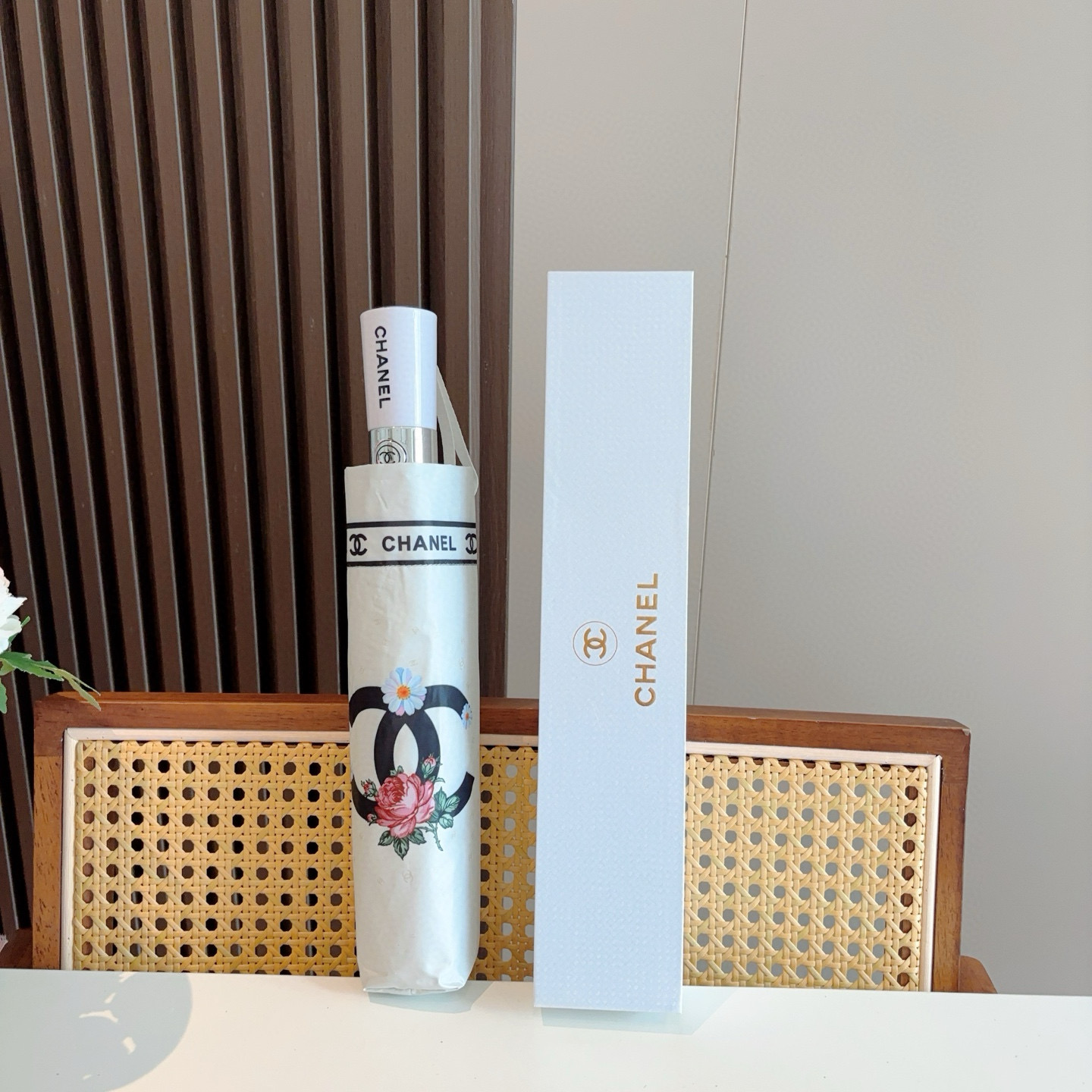  CHANEL香奈儿 三折自动折叠晴雨伞  时尚原单代工品质 细节精致 看得见的品质 打破一成不变 色泽