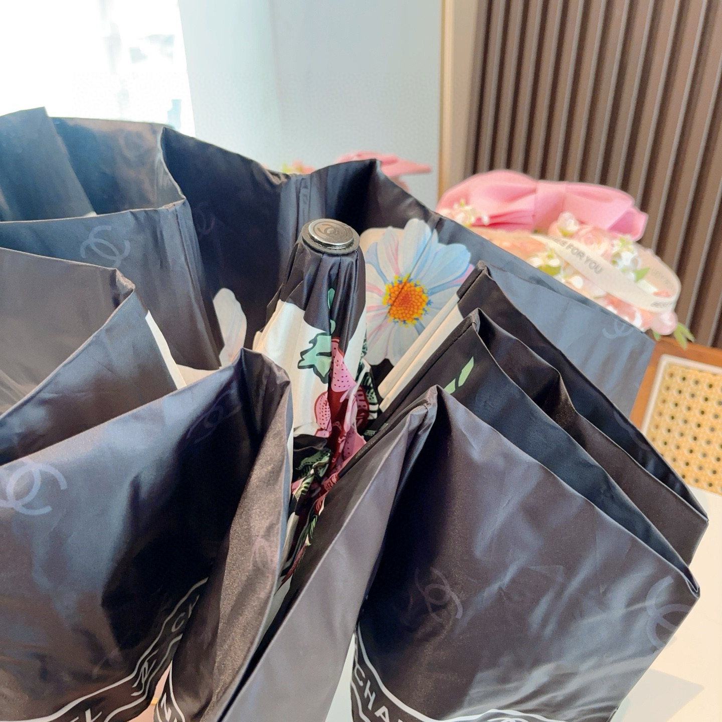  CHANEL香奈儿 三折自动折叠晴雨伞  时尚原单代工品质 细节精致 看得见的品质 打破一成不变 色泽
