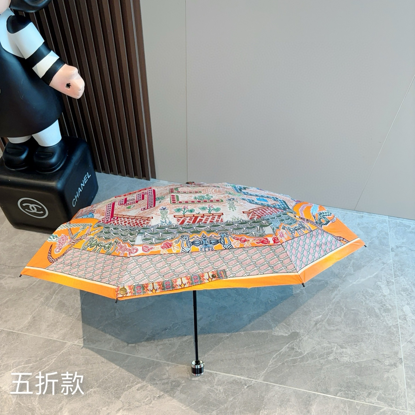 HERMÈS (爱马仕)新款 五折伞 热卖款 时尚指数爆表 不论晴天雨天使用都相得益彰 拥有它感受风从身