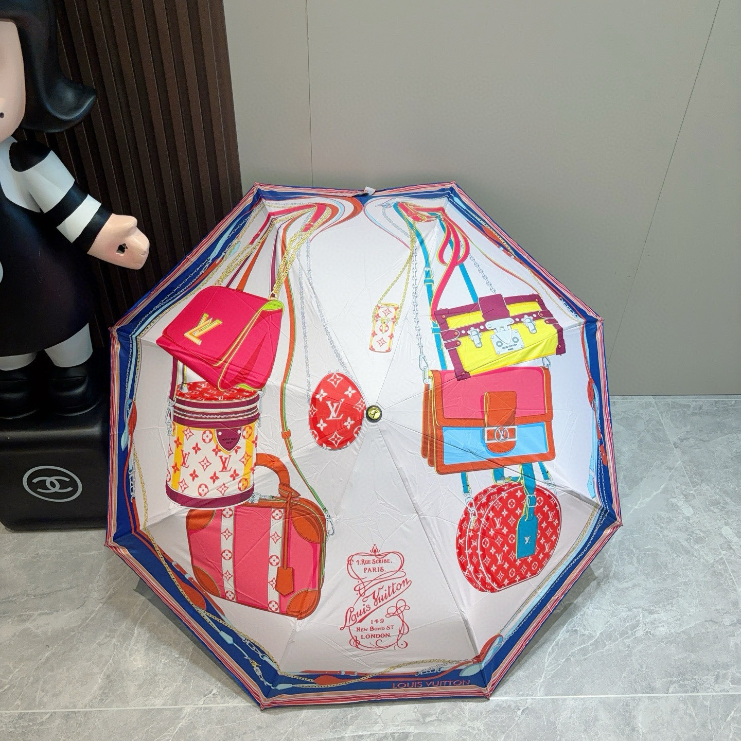  LOUIS VUITTON （路易威登）三折自动折叠晴雨伞 新涂层技术深色伞面 拥有令人惊喜的遮光效果