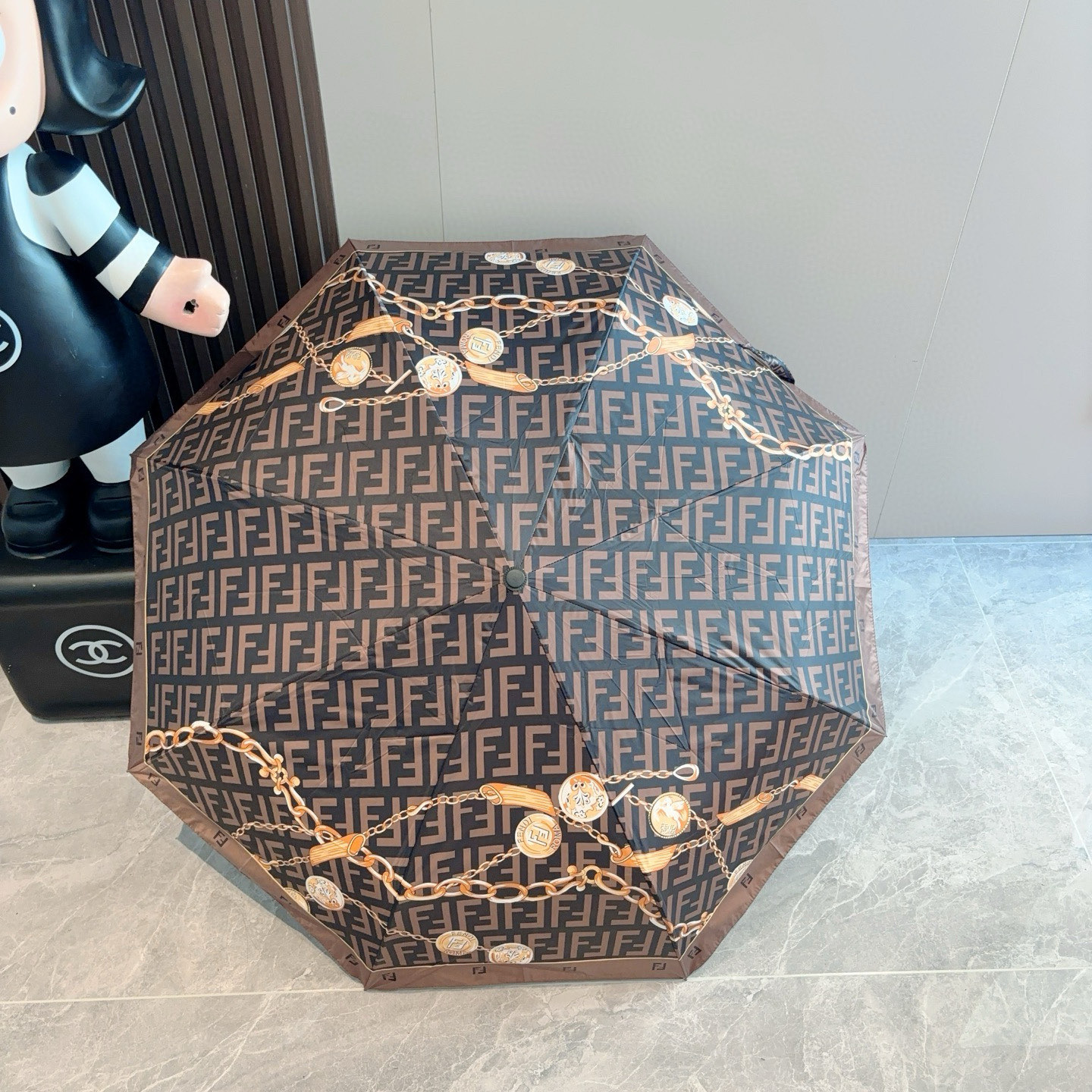  FENDI（芬迪）三折自动折叠晴雨伞 年度最新火爆单品  原单代工级品质 第一代210T碰击布防嗮拒水