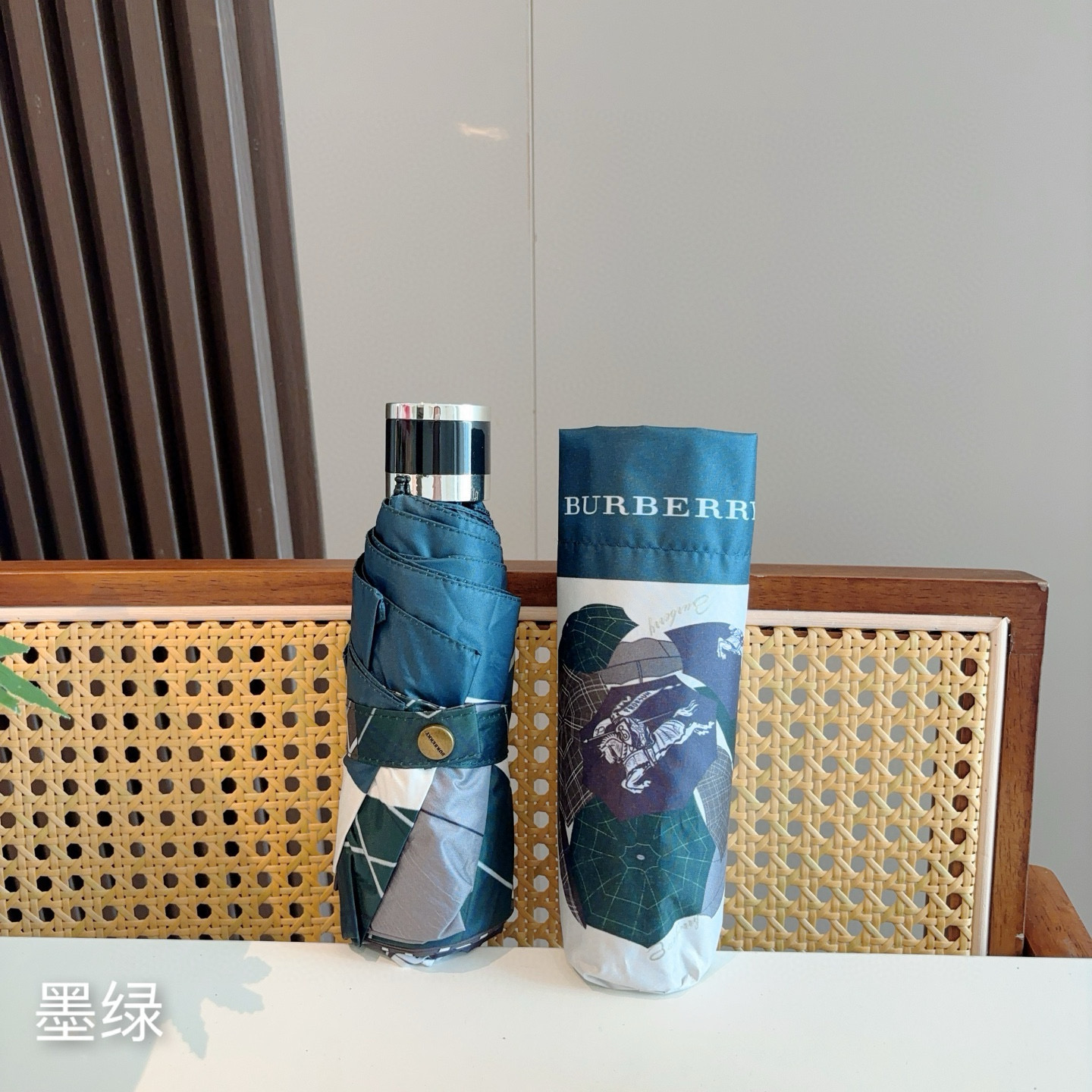  BURBERRY（巴宝莉）五折手动折叠晴雨伞 选用台湾进口UV防紫外线伞布 原单代工级品质  