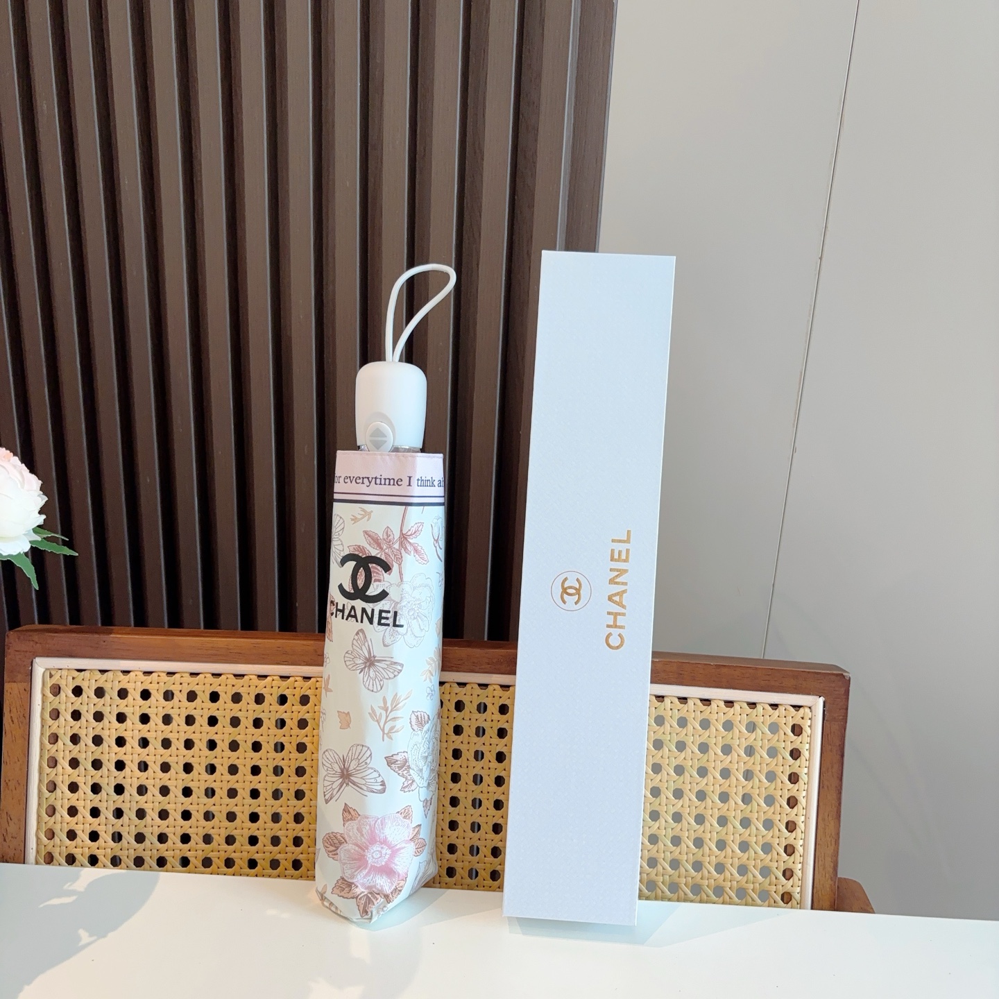  CHANEL香奈儿 三折自动折叠晴雨伞  时尚原单代工品质 细节精致 看得见的品质 打破一成不变 色泽