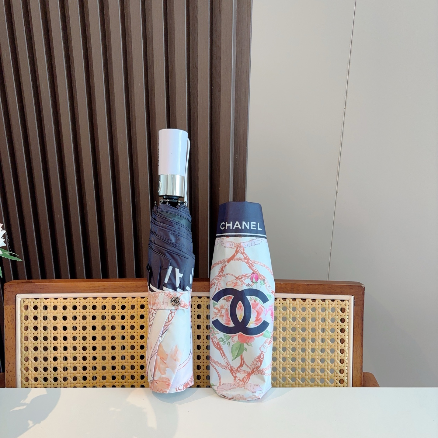  CHANEL香奈儿 三折自动折叠晴雨伞  时尚原单代工品质 细节精致 看得见的品质 打破一成不变 色泽