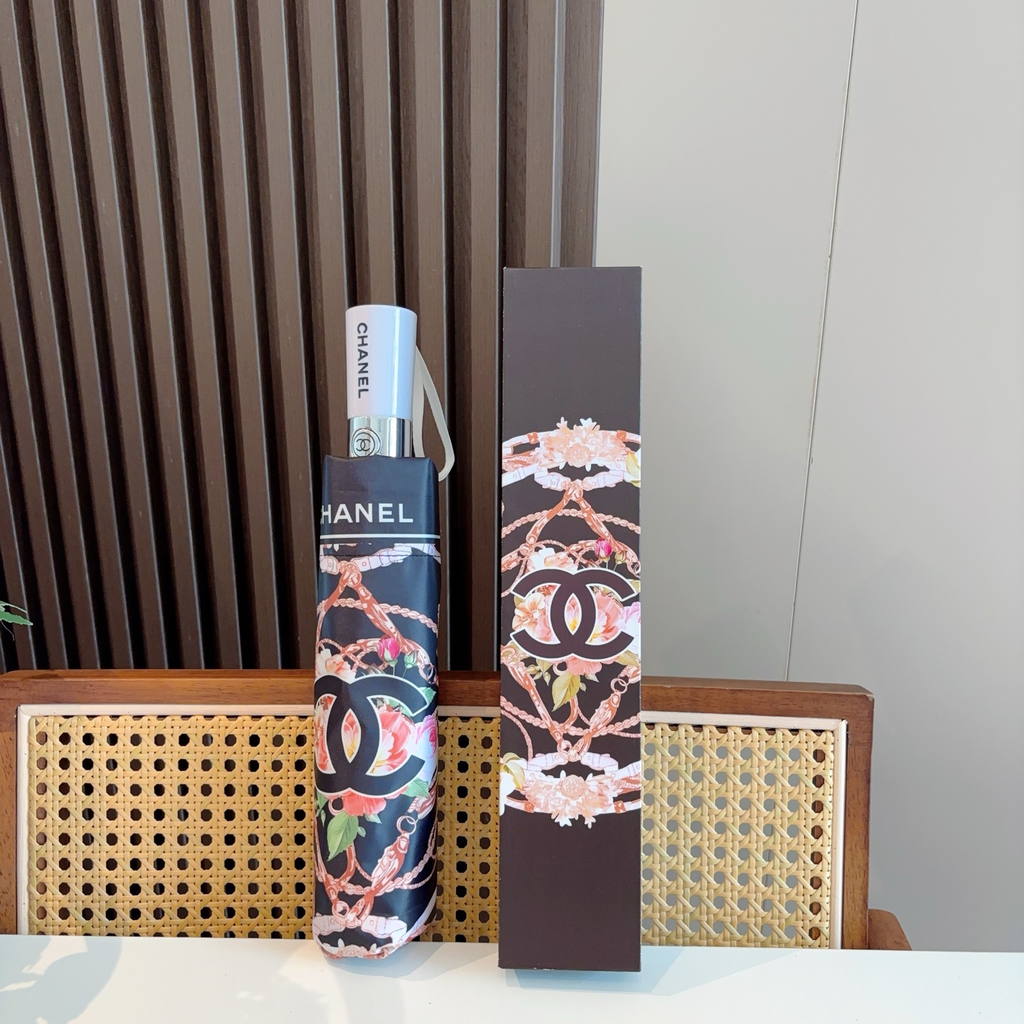  CHANEL香奈儿 三折自动折叠晴雨伞  时尚原单代工品质 细节精致 看得见的品质 打破一成不变 色泽