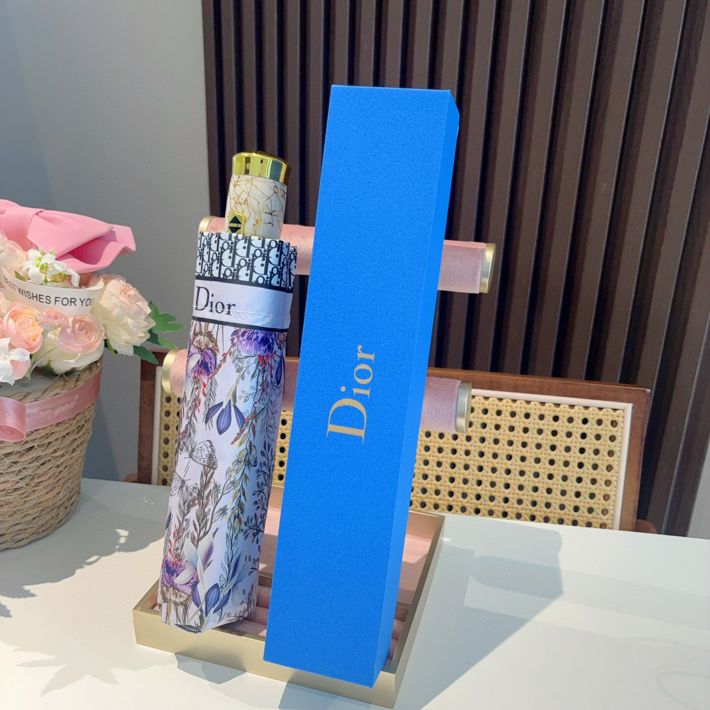  DIOR（迪奥）花穗 三折自动折叠晴雨伞  时尚原单代工品质 细节精致 看得见的品质 打破一成不变 色