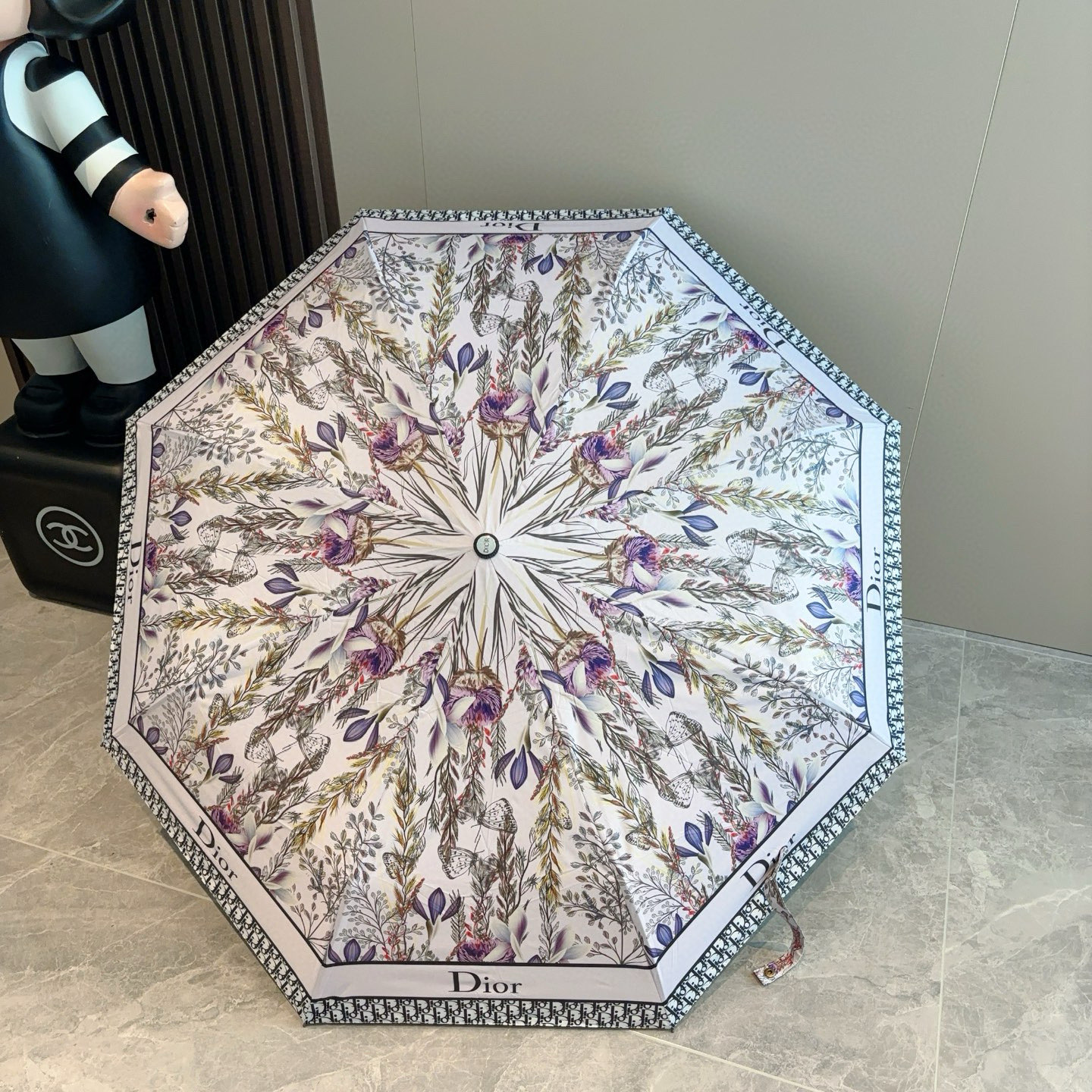  DIOR（迪奥）花穗 三折自动折叠晴雨伞  时尚原单代工品质 细节精致 看得见的品质 打破一成不变 色