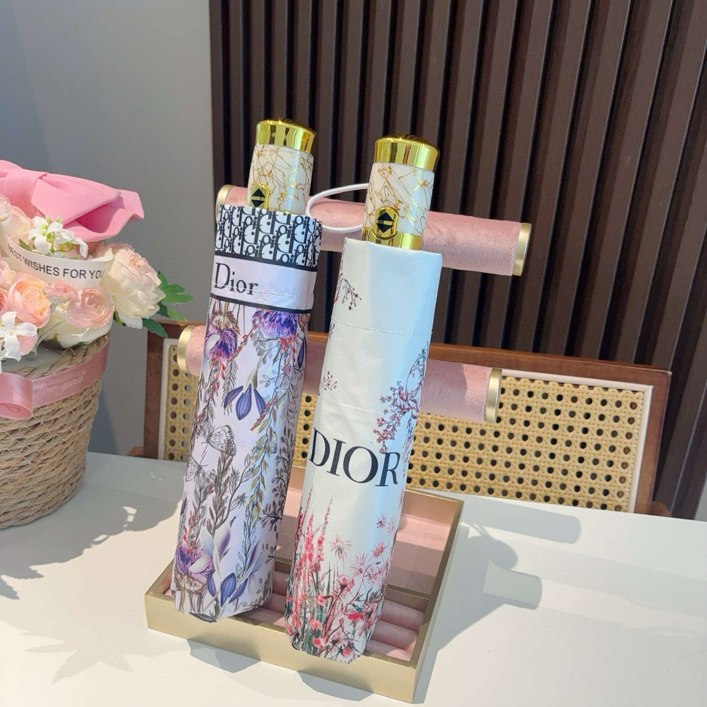  DIOR（迪奥）花穗 三折自动折叠晴雨伞  时尚原单代工品质 细节精致 看得见的品质 打破一成不变 色
