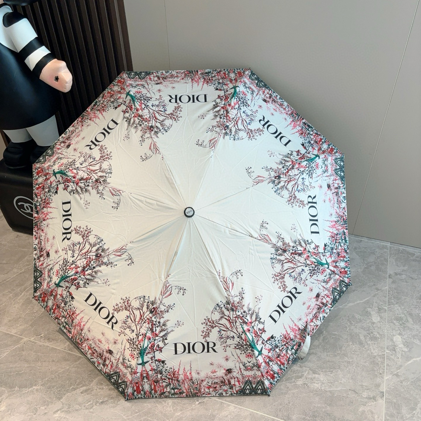  DIOR（迪奥）花穗 三折自动折叠晴雨伞  时尚原单代工品质 细节精致 看得见的品质 打破一成不变 色