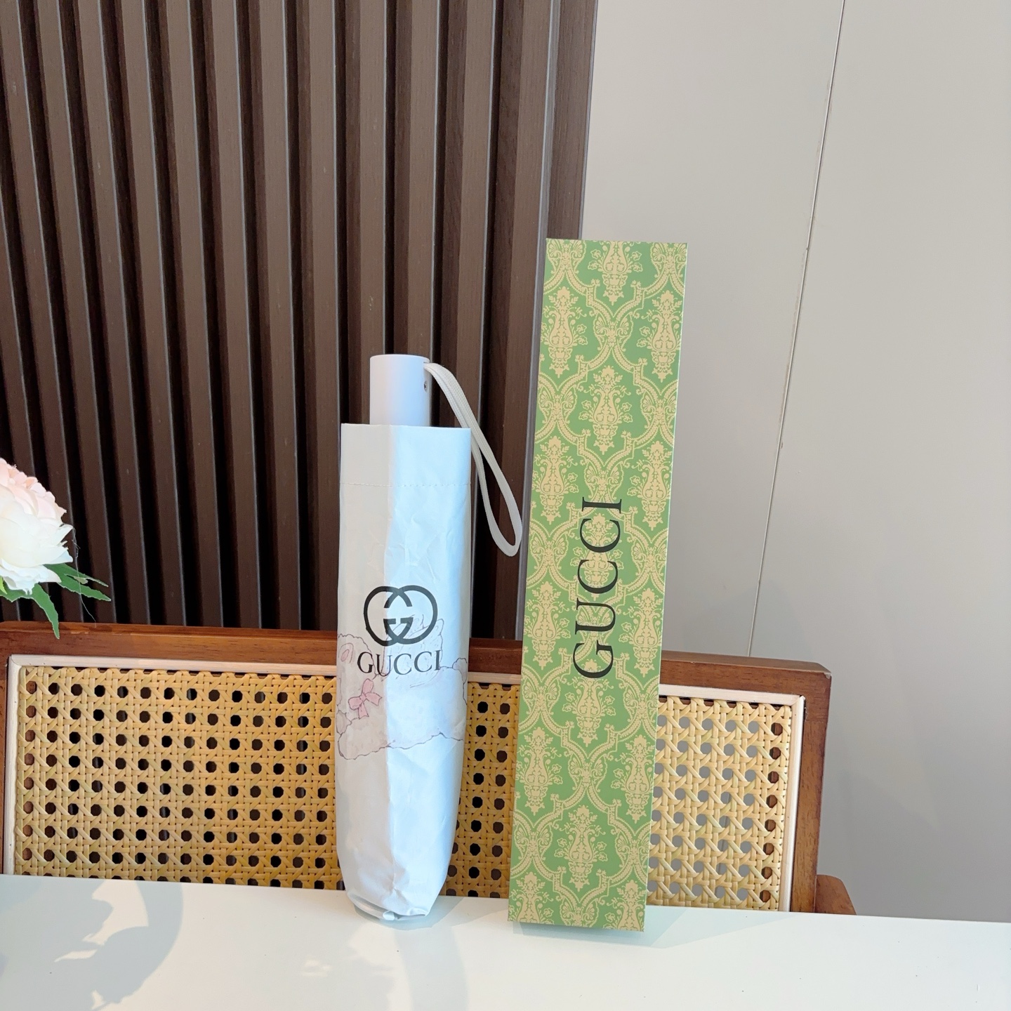  GUCCI（古奇）新款 三折自动折叠晴雨伞 选用台湾进口UV防紫外线伞布 原单代工级品质  🌹