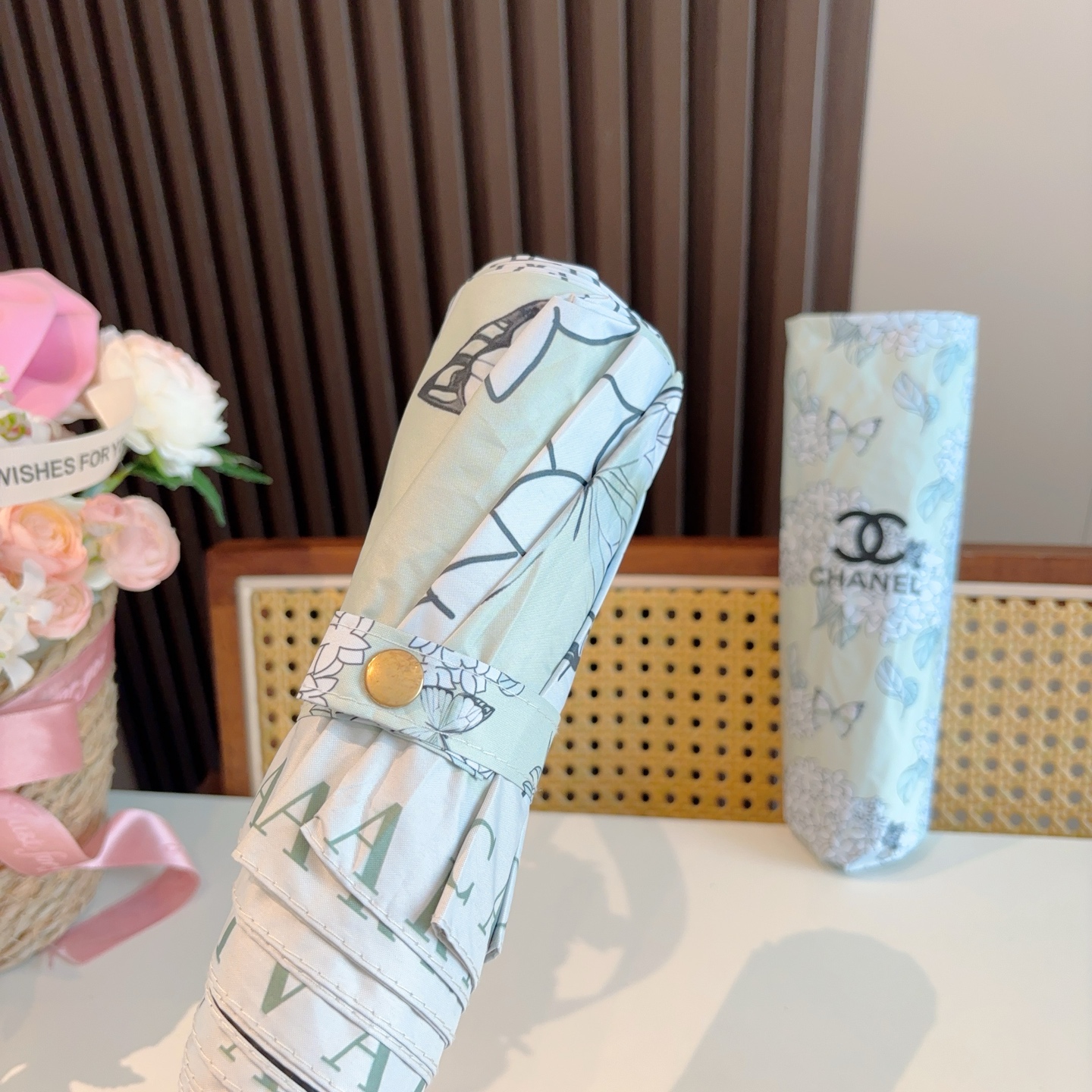  CHANEL香奈儿 三折自动折叠晴雨伞  时尚原单代工品质 细节精致 看得见的品质 打破一成不变 色泽