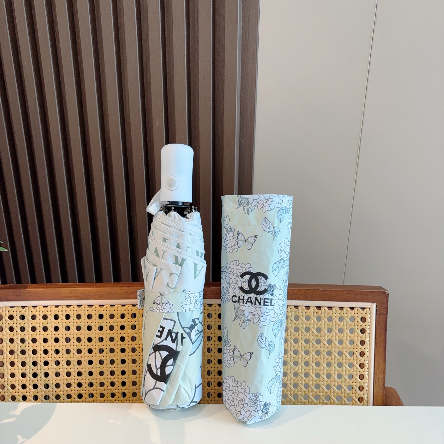  CHANEL香奈儿 三折自动折叠晴雨伞  时尚原单代工品质 细节精致 看得见的品质 打破一成不变 色泽