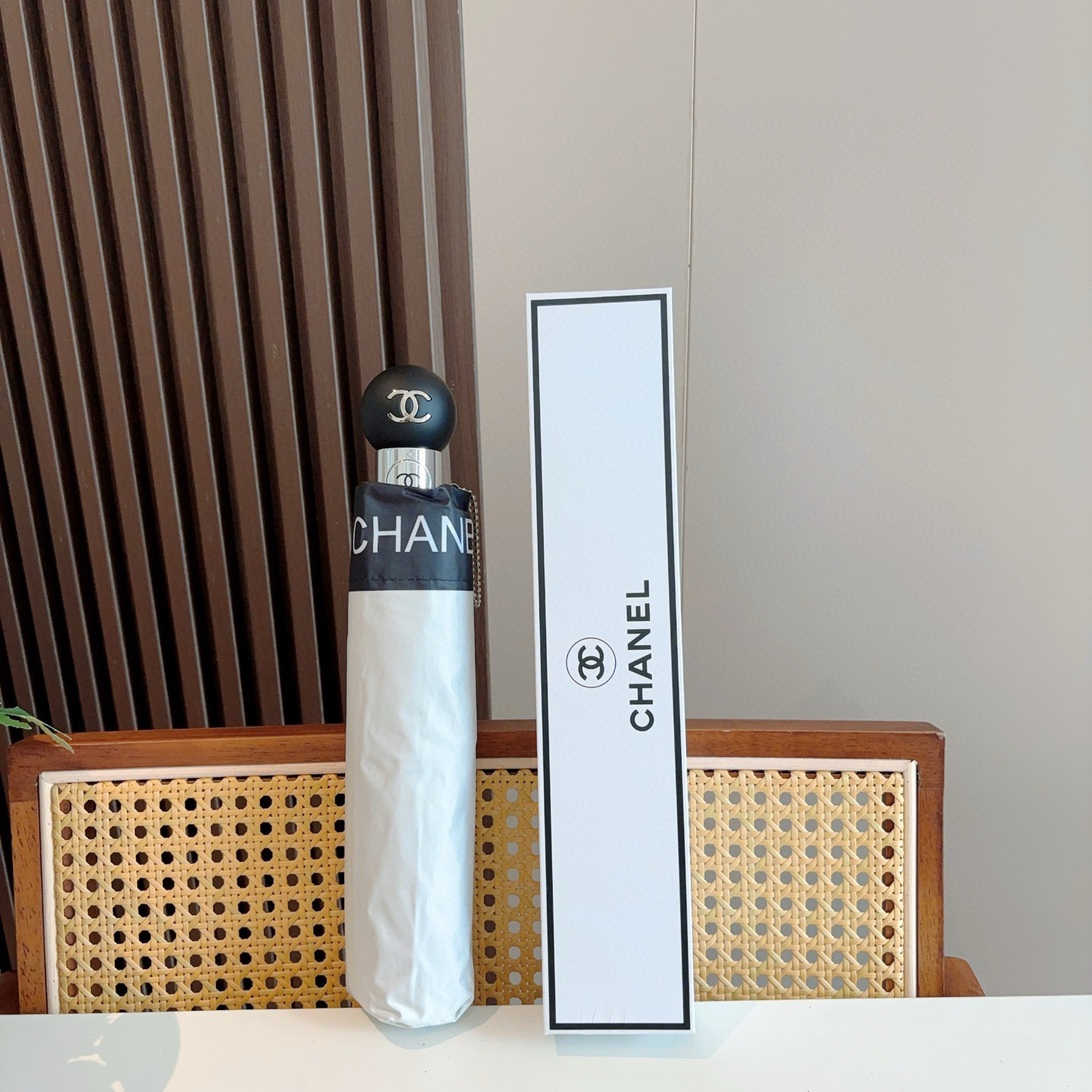  CHANEL香奈儿 三折自动折叠晴雨伞  时尚原单代工品质 细节精致 看得见的品质 打破一成不变 色泽