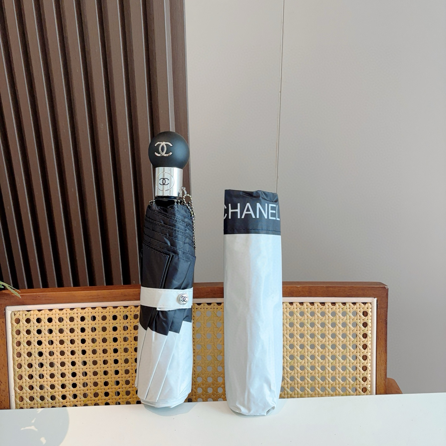  CHANEL香奈儿 三折自动折叠晴雨伞  时尚原单代工品质 细节精致 看得见的品质 打破一成不变 色泽
