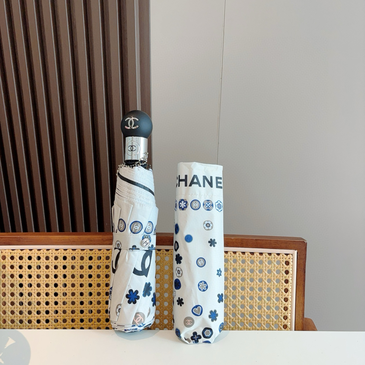  CHANEL香奈儿 三折自动折叠晴雨伞  时尚原单代工品质 细节精致 看得见的品质 打破一成不变 色泽