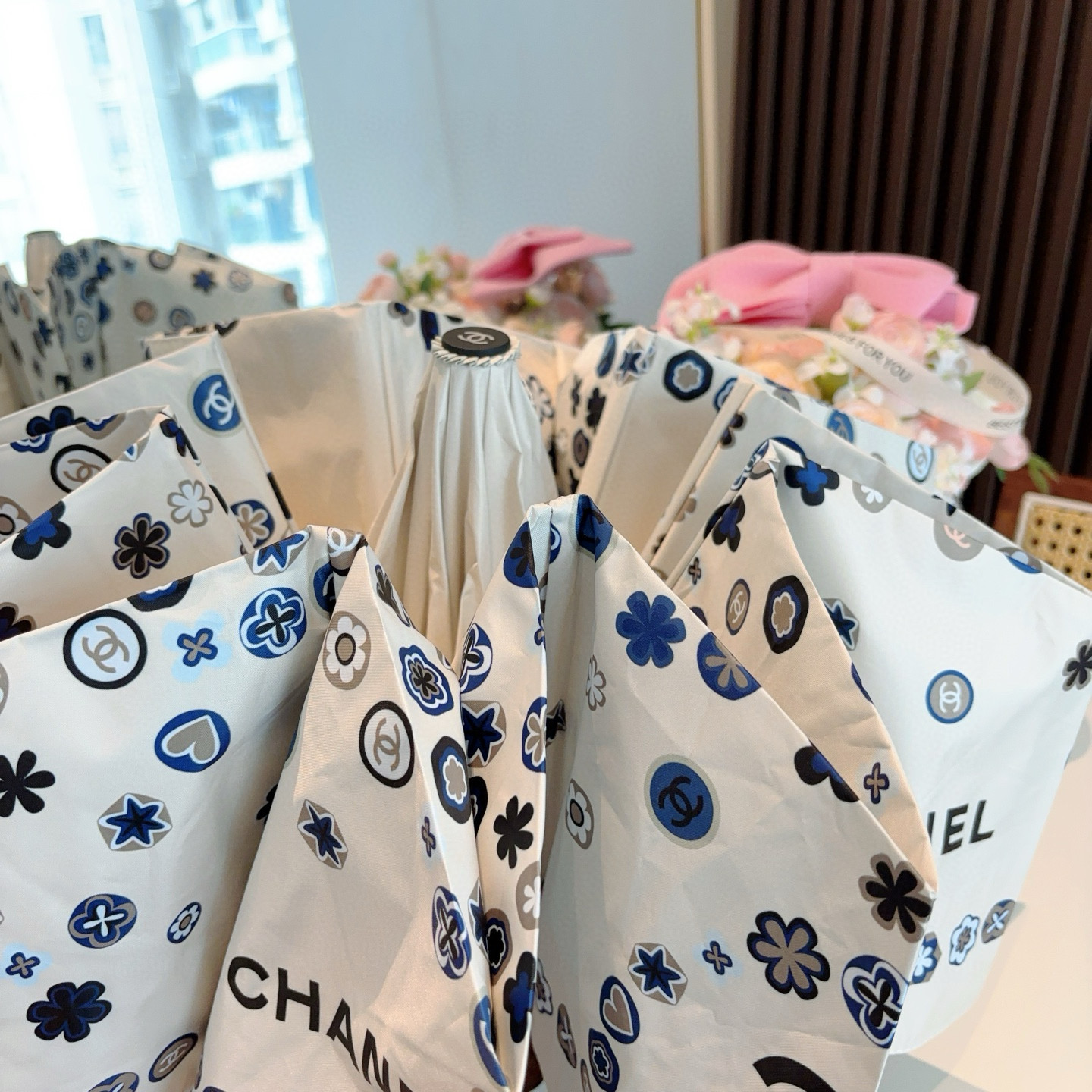  CHANEL香奈儿 三折自动折叠晴雨伞  时尚原单代工品质 细节精致 看得见的品质 打破一成不变 色泽