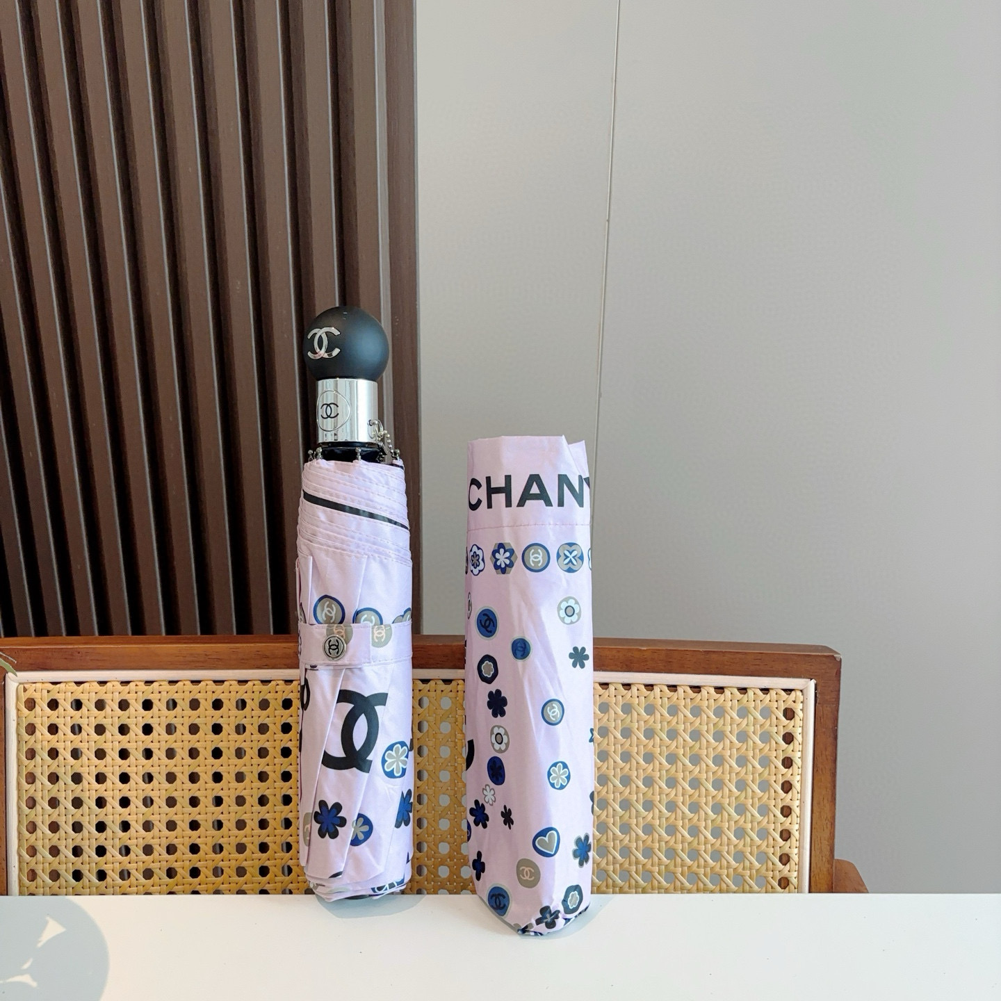  CHANEL香奈儿 三折自动折叠晴雨伞  时尚原单代工品质 细节精致 看得见的品质 打破一成不变 色泽