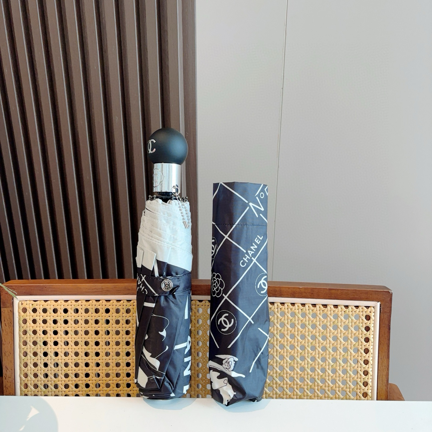  CHANEL香奈儿 三折自动折叠晴雨伞  时尚原单代工品质 细节精致 看得见的品质 打破一成不变 色泽