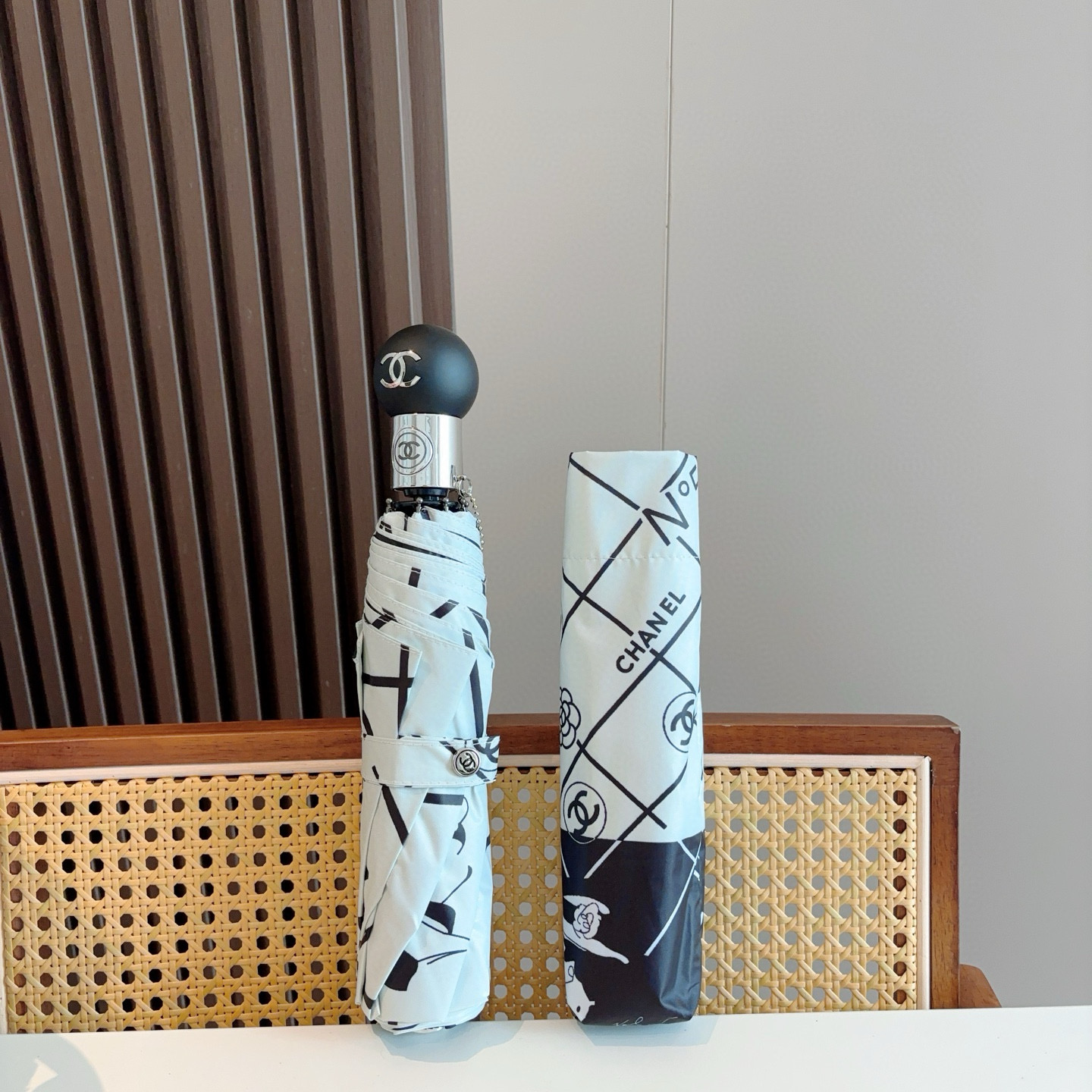  CHANEL香奈儿 三折自动折叠晴雨伞  时尚原单代工品质 细节精致 看得见的品质 打破一成不变 色泽