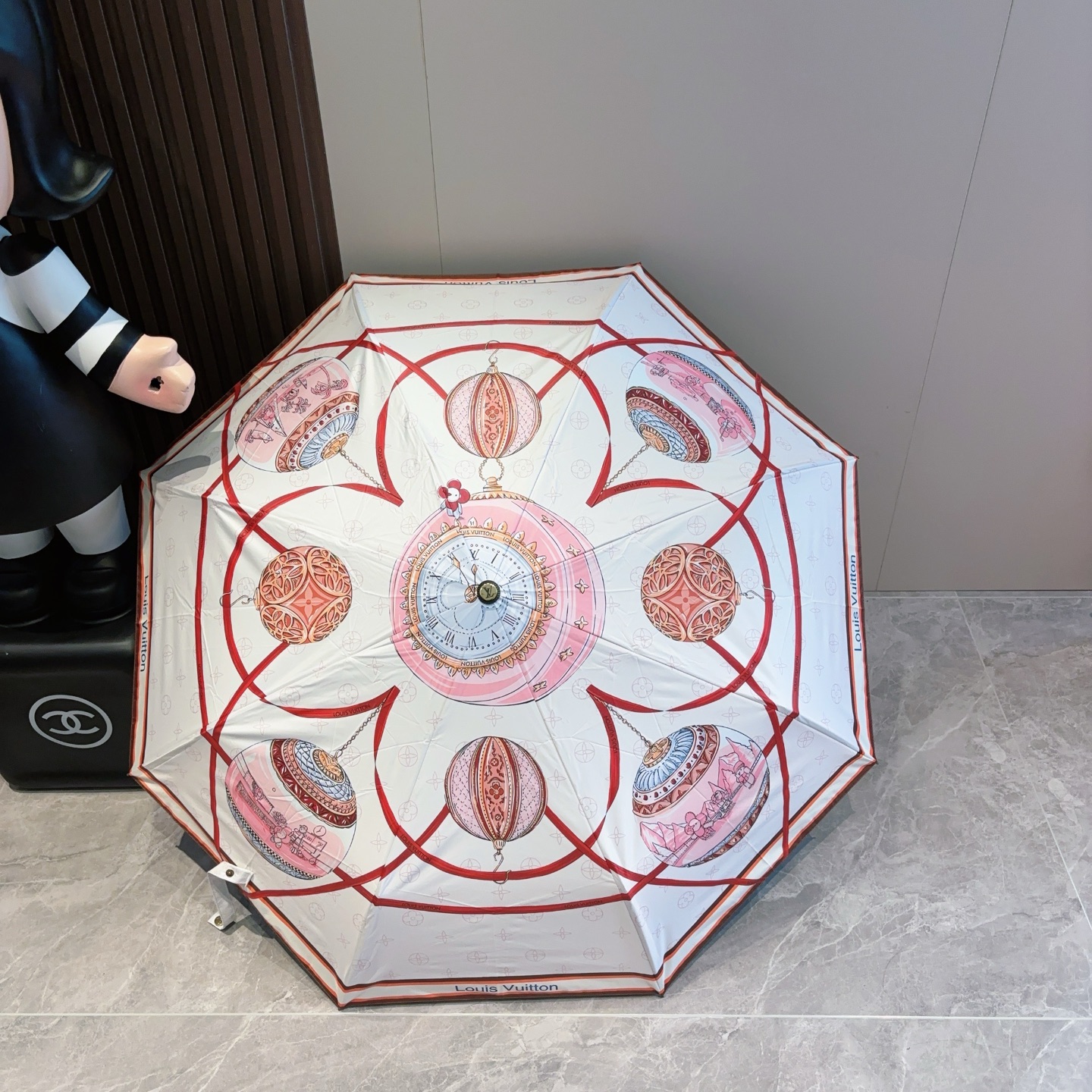  LOUIS VUITTON （路易威登）三折自动折叠晴雨伞 新涂层技术深色伞面 拥有令人惊喜的遮光效果